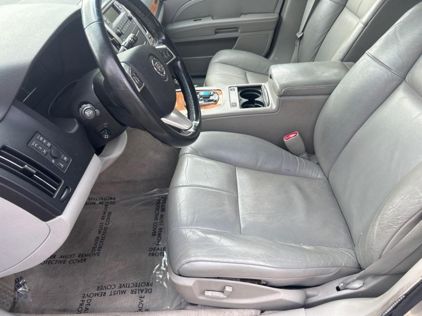 2008 SILVER CADILLAC STS (1G6DW67V380) with an 3.6L engine, Automatic transmission, located at 2514 Williamson Rd NE, Roanoke, VA, 24012, (540) 265-7770, 37.294636, -79.936249 - NO CREDIT CHECK FINANCING WITH ONLY $2200 DOWN PAYMENT!!!! Check out our website www.needausedvehicle.com for our No Credit Check/ In House Financing options!! No Credit Check Available!!! In House Financing Available!!! All Clean Title Vehicles (no Salvaged or flooded vehicles ever on our lot)! - Photo#4