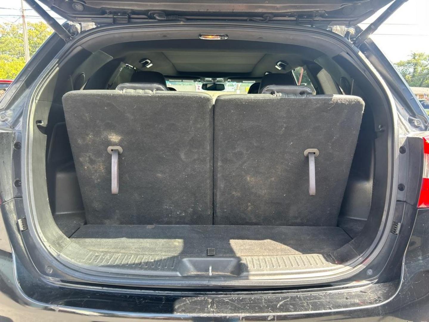 2014 BLACK KIA SORENTO SX (5XYKWDA72EG) with an 3.3L engine, Automatic transmission, located at 2514 Williamson Rd NE, Roanoke, VA, 24012, (540) 265-7770, 37.294636, -79.936249 - NO CREDIT CHECK FINANCING WITH ONLY $2800 DOWN PAYMENT!!!! Check out our website www.needausedvehicle.com for our No Credit Check/ In House Financing options!! No Credit Check Available!!! In House Financing Available!!! All Clean Title Vehicles (no Salvaged or flooded vehicles ever on our lot)! - Photo#4