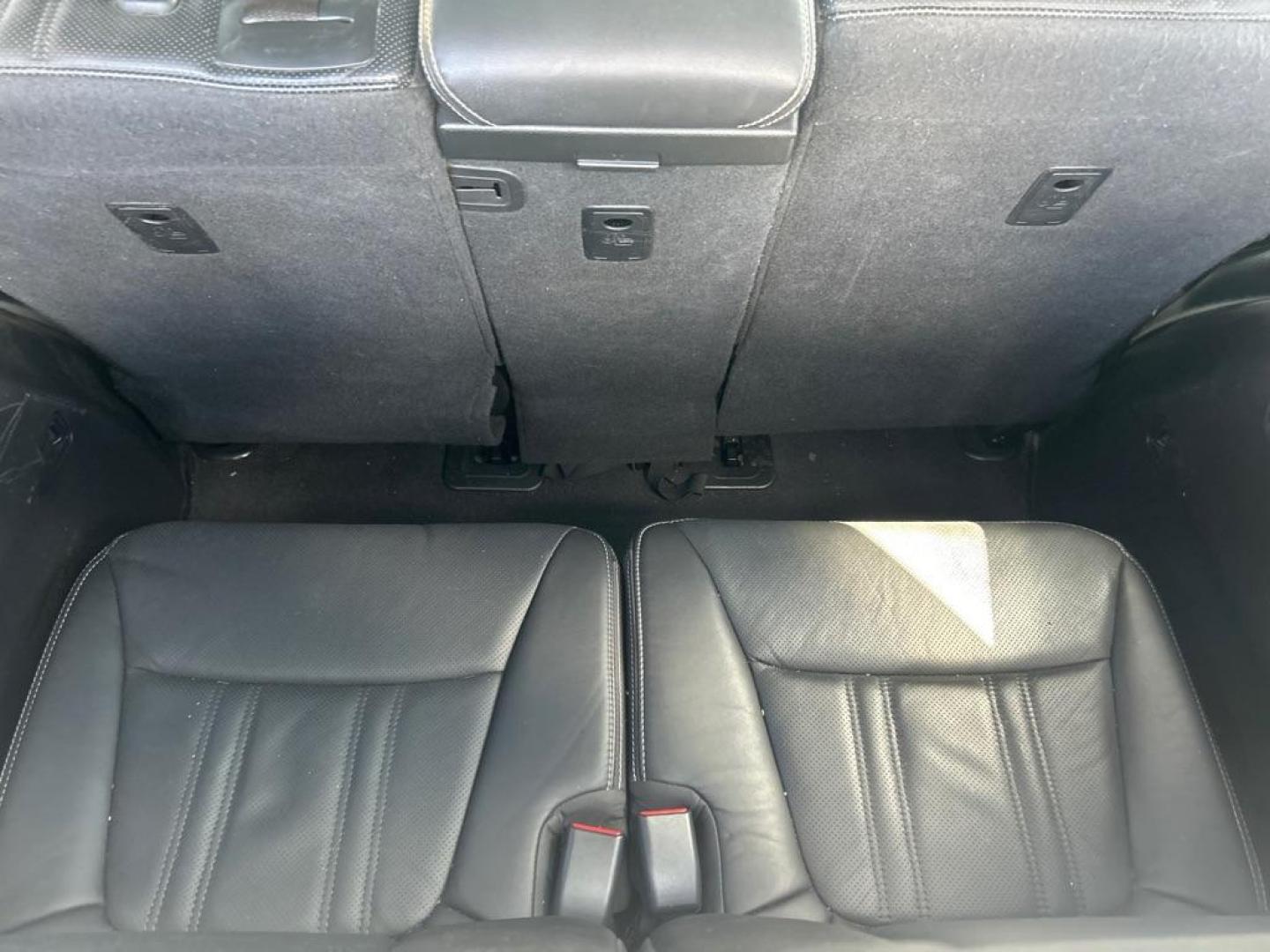 2014 BLACK KIA SORENTO SX (5XYKWDA72EG) with an 3.3L engine, Automatic transmission, located at 2514 Williamson Rd NE, Roanoke, VA, 24012, (540) 265-7770, 37.294636, -79.936249 - NO CREDIT CHECK FINANCING WITH ONLY $2800 DOWN PAYMENT!!!! Check out our website www.needausedvehicle.com for our No Credit Check/ In House Financing options!! No Credit Check Available!!! In House Financing Available!!! All Clean Title Vehicles (no Salvaged or flooded vehicles ever on our lot)! - Photo#5