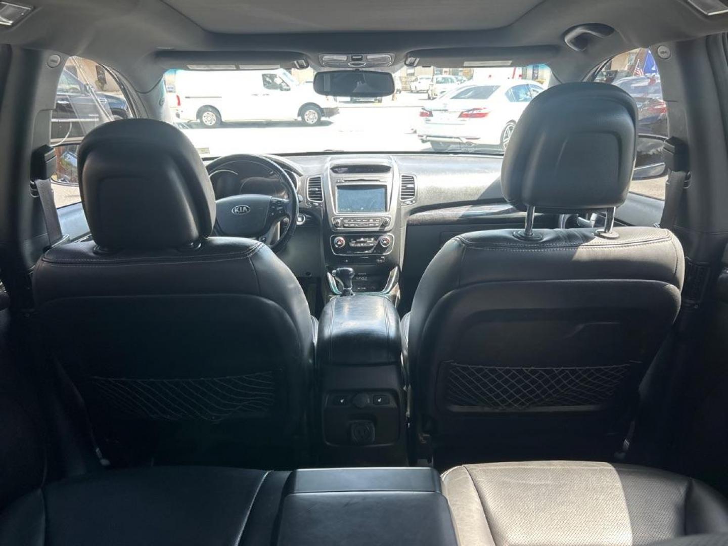 2014 BLACK KIA SORENTO SX (5XYKWDA72EG) with an 3.3L engine, Automatic transmission, located at 2514 Williamson Rd NE, Roanoke, VA, 24012, (540) 265-7770, 37.294636, -79.936249 - NO CREDIT CHECK FINANCING WITH ONLY $2800 DOWN PAYMENT!!!! Check out our website www.needausedvehicle.com for our No Credit Check/ In House Financing options!! No Credit Check Available!!! In House Financing Available!!! All Clean Title Vehicles (no Salvaged or flooded vehicles ever on our lot)! - Photo#6