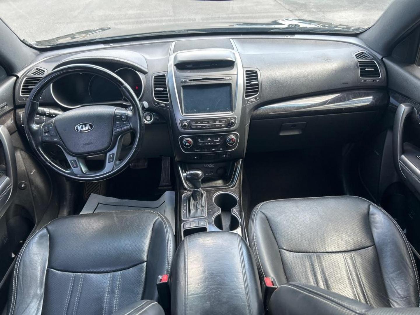 2014 BLACK KIA SORENTO SX (5XYKWDA72EG) with an 3.3L engine, Automatic transmission, located at 2514 Williamson Rd NE, Roanoke, VA, 24012, (540) 265-7770, 37.294636, -79.936249 - NO CREDIT CHECK FINANCING WITH ONLY $2800 DOWN PAYMENT!!!! Check out our website www.needausedvehicle.com for our No Credit Check/ In House Financing options!! No Credit Check Available!!! In House Financing Available!!! All Clean Title Vehicles (no Salvaged or flooded vehicles ever on our lot)! - Photo#8