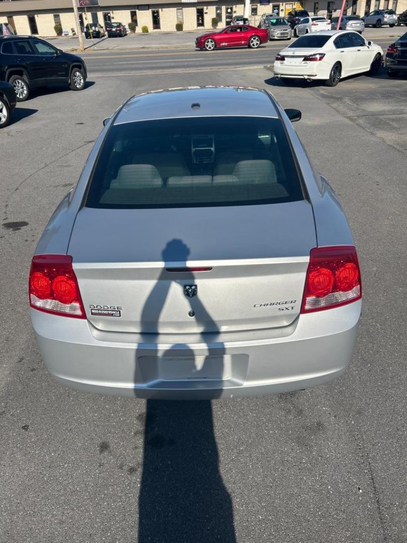 2010 SILVER DODGE CHARGER SXT (2B3CA3CV2AH) with an 3.5L engine, Automatic transmission, located at 2514 Williamson Rd NE, Roanoke, VA, 24012, (540) 265-7770, 37.294636, -79.936249 - NO CREDIT CHECK FINANCING WITH ONLY $2700 DOWN PAYMENT!!!! Check out our website www.needausedvehicle.com for our No Credit Check/ In House Financing options!! No Credit Check Available!!! In House Financing Available!!! All Clean Title Vehicles (no Salvaged or flooded vehicles ever on our lot)! - Photo#3
