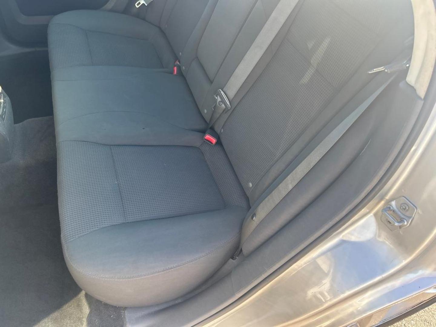 2010 SILVER DODGE CHARGER SXT (2B3CA3CV2AH) with an 3.5L engine, Automatic transmission, located at 2514 Williamson Rd NE, Roanoke, VA, 24012, (540) 265-7770, 37.294636, -79.936249 - NO CREDIT CHECK FINANCING WITH ONLY $2700 DOWN PAYMENT!!!! Check out our website www.needausedvehicle.com for our No Credit Check/ In House Financing options!! No Credit Check Available!!! In House Financing Available!!! All Clean Title Vehicles (no Salvaged or flooded vehicles ever on our lot)! - Photo#4
