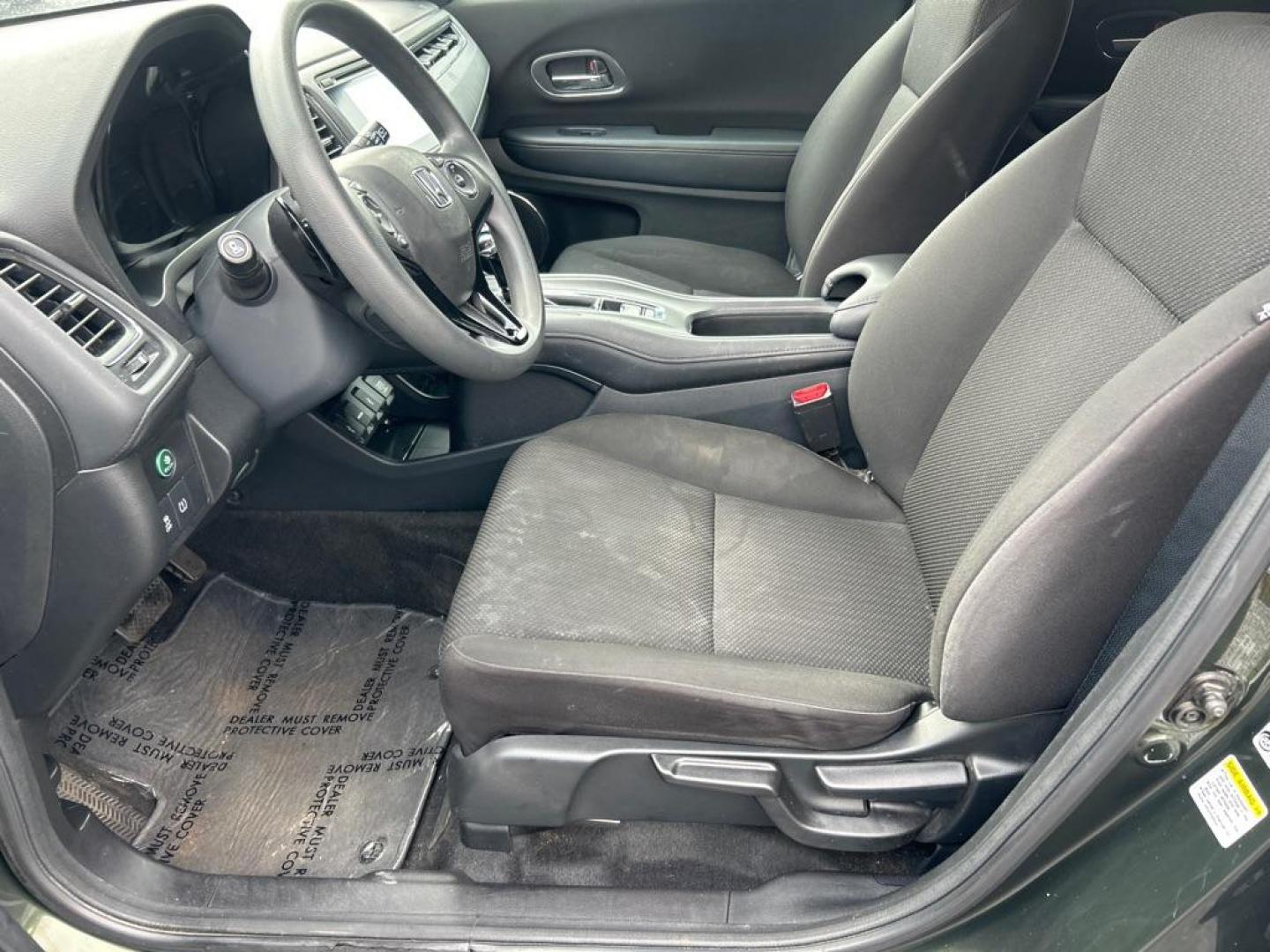 2016 GREEN HONDA HR-V EX (3CZRU6H52GM) with an 1.8L engine, Continuously Variable transmission, located at 2514 Williamson Rd NE, Roanoke, VA, 24012, (540) 265-7770, 37.294636, -79.936249 - NO CREDIT CHECK FINANCING WITH ONLY $2800 DOWN PAYMENT!!!! Check out our website www.needausedvehicle.com for our No Credit Check/ In House Financing options!! No Credit Check Available!!! In House Financing Available!!! All Clean Title Vehicles (no Salvaged or flooded vehicles ever on our lot)! - Photo#6