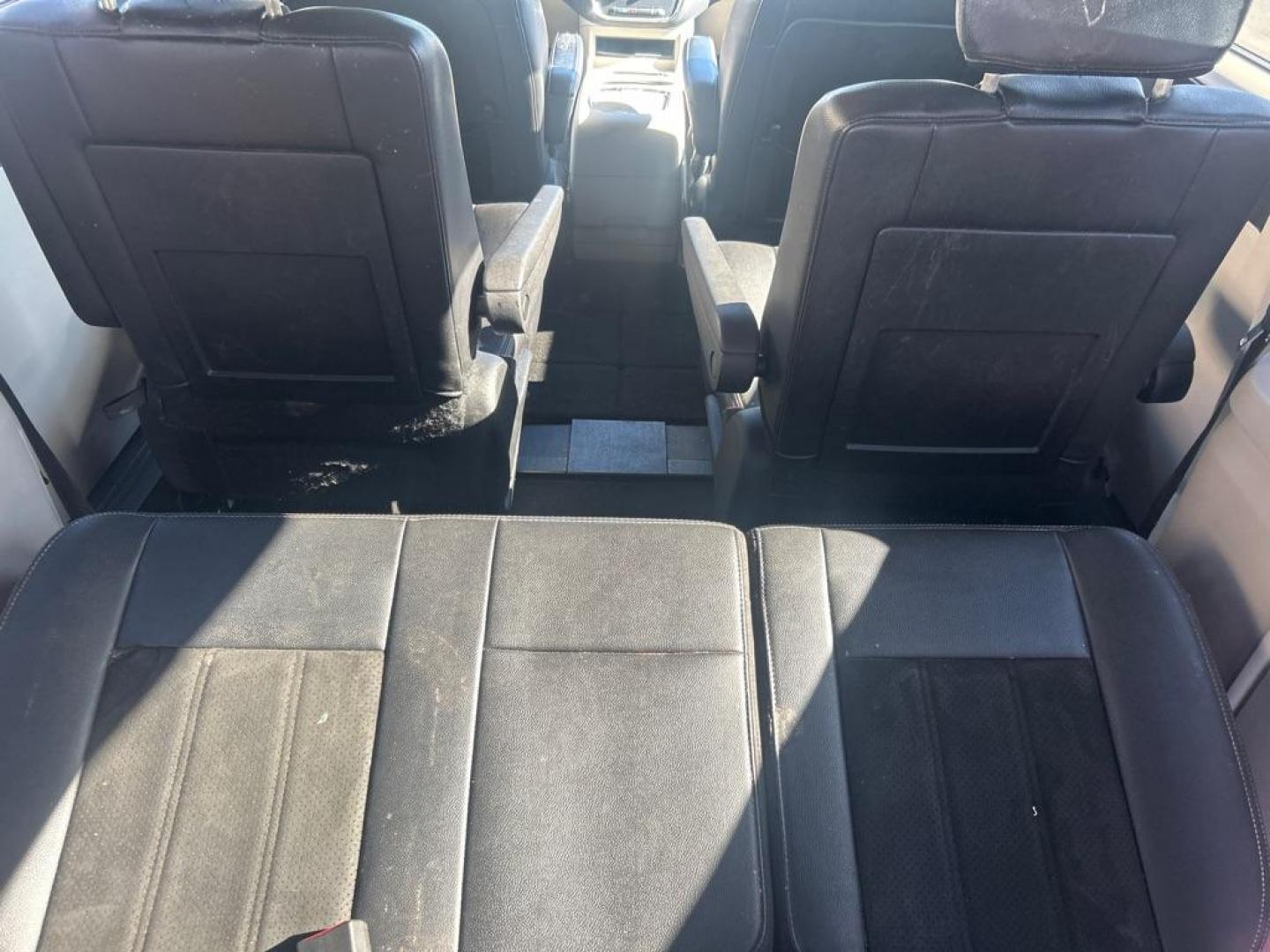 2019 BLACK DODGE GRAND CARAVAN SXT (2C4RDGCG2KR) with an 3.6L engine, Automatic transmission, located at 2514 Williamson Rd NE, Roanoke, VA, 24012, (540) 265-7770, 37.294636, -79.936249 - NO CREDIT CHECK FINANCING WITH ONLY $3000 DOWN PAYMENT!!!! Check out our website www.needausedvehicle.com for our No Credit Check/ In House Financing options!! No Credit Check Available!!! In House Financing Available!!! All Clean Title Vehicles (no Salvaged or flooded vehicles ever on our lot)! - Photo#12