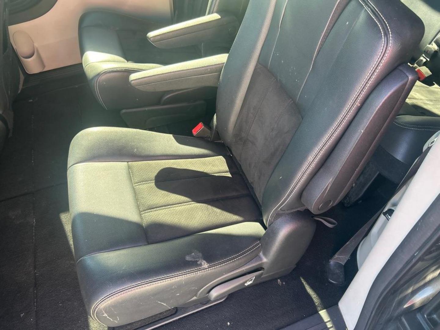 2019 BLACK DODGE GRAND CARAVAN SXT (2C4RDGCG2KR) with an 3.6L engine, Automatic transmission, located at 2514 Williamson Rd NE, Roanoke, VA, 24012, (540) 265-7770, 37.294636, -79.936249 - NO CREDIT CHECK FINANCING WITH ONLY $3000 DOWN PAYMENT!!!! Check out our website www.needausedvehicle.com for our No Credit Check/ In House Financing options!! No Credit Check Available!!! In House Financing Available!!! All Clean Title Vehicles (no Salvaged or flooded vehicles ever on our lot)! - Photo#14