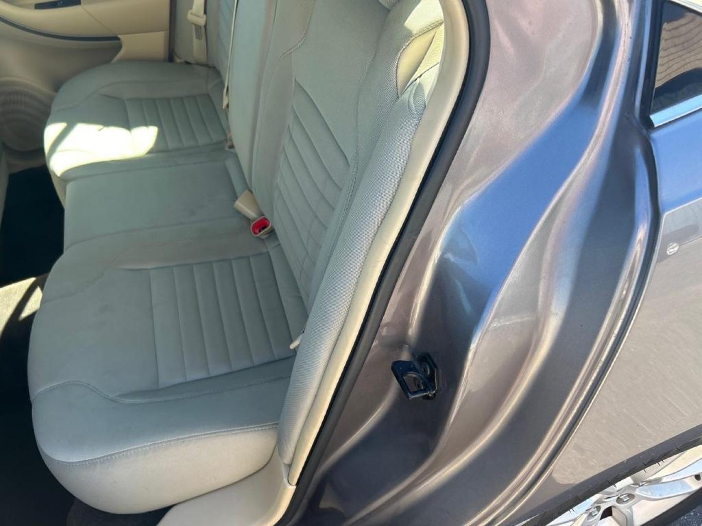 2013 GRAY FORD TAURUS SE (1FAHP2D99DG) with an 2.0L engine, Automatic transmission, located at 2514 Williamson Rd NE, Roanoke, VA, 24012, (540) 265-7770, 37.294636, -79.936249 - NO CREDIT CHECK FINANCING WITH ONLY $2300 DOWN PAYMENT!!!! Check out our website www.needausedvehicle.com for our No Credit Check/ In House Financing options!! No Credit Check Available!!! In House Financing Available!!! All Clean Title Vehicles (no Salvaged or flooded vehicles ever on our lot)! - Photo#4