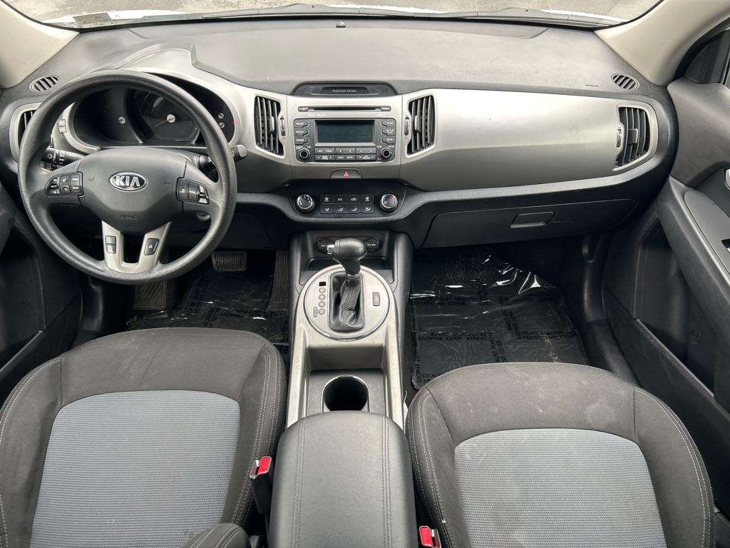 2016 WHITE KIA SPORTAGE LX (KNDPBCAC5G7) with an 2.4L engine, Automatic transmission, located at 2514 Williamson Rd NE, Roanoke, VA, 24012, (540) 265-7770, 37.294636, -79.936249 - NO CREDIT CHECK FINANCING WITH ONLY $3500 DOWN PAYMENT!!!! Check out our website www.needausedvehicle.com for our No Credit Check/ In House Financing options!! No Credit Check Available!!! In House Financing Available!!! All Clean Title Vehicles (no Salvaged or flooded vehicles ever on our lot)! - Photo#7