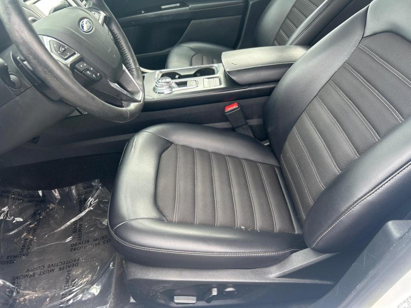 2018 WHITE FORD FUSION SE (3FA6P0HD1JR) with an 1.5L engine, Automatic transmission, located at 2514 Williamson Rd NE, Roanoke, VA, 24012, (540) 265-7770, 37.294636, -79.936249 - NO CREDIT CHECK FINANCING WITH ONLY $3500 DOWN PAYMENT!!!! Check out our website www.needausedvehicle.com for our No Credit Check/ In House Financing options!! No Credit Check Available!!! In House Financing Available!!! All Clean Title Vehicles (no Salvaged or flooded vehicles ever on our lot)! - Photo#4