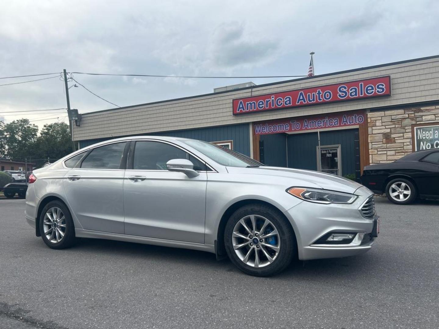 2017 SILVER FORD FUSION SE (3FA6P0HD9HR) with an 1.5L engine, Automatic transmission, located at 2514 Williamson Rd NE, Roanoke, VA, 24012, (540) 265-7770, 37.294636, -79.936249 - NO CREDIT CHECK FINANCING WITH ONLY $3300 DOWN PAYMENT!!!! Check out our website www.needausedvehicle.com for our No Credit Check/ In House Financing options!! No Credit Check Available!!! In House Financing Available!!! All Clean Title Vehicles (no Salvaged or flooded vehicles ever on our lot)! - Photo#0