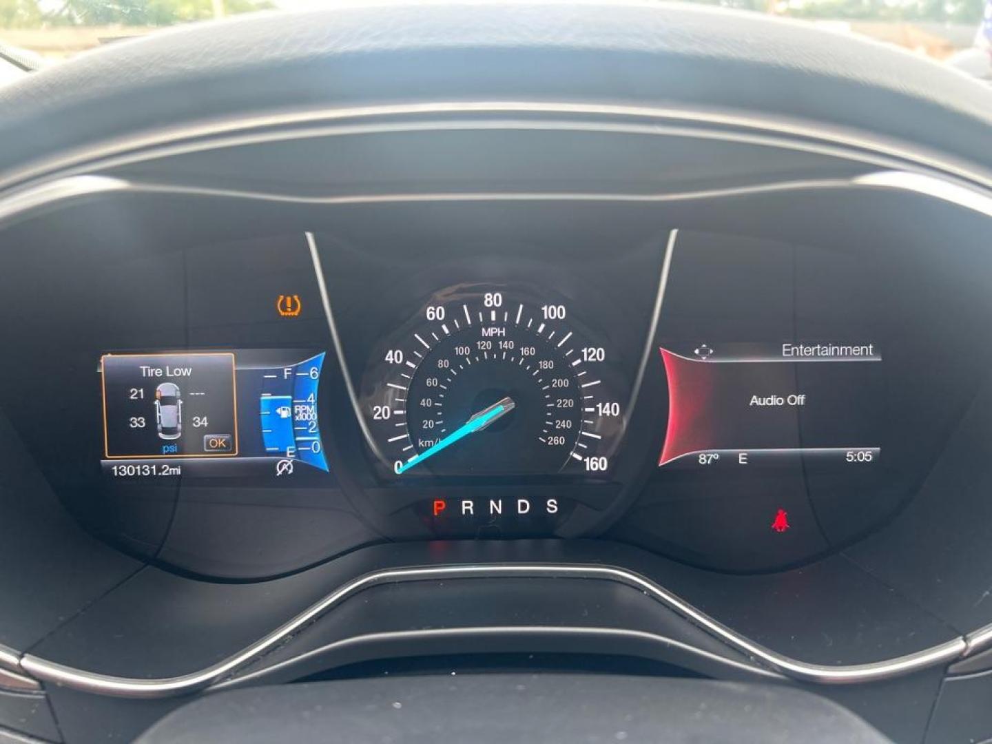 2017 SILVER FORD FUSION SE (3FA6P0HD9HR) with an 1.5L engine, Automatic transmission, located at 2514 Williamson Rd NE, Roanoke, VA, 24012, (540) 265-7770, 37.294636, -79.936249 - NO CREDIT CHECK FINANCING WITH ONLY $3300 DOWN PAYMENT!!!! Check out our website www.needausedvehicle.com for our No Credit Check/ In House Financing options!! No Credit Check Available!!! In House Financing Available!!! All Clean Title Vehicles (no Salvaged or flooded vehicles ever on our lot)! - Photo#6