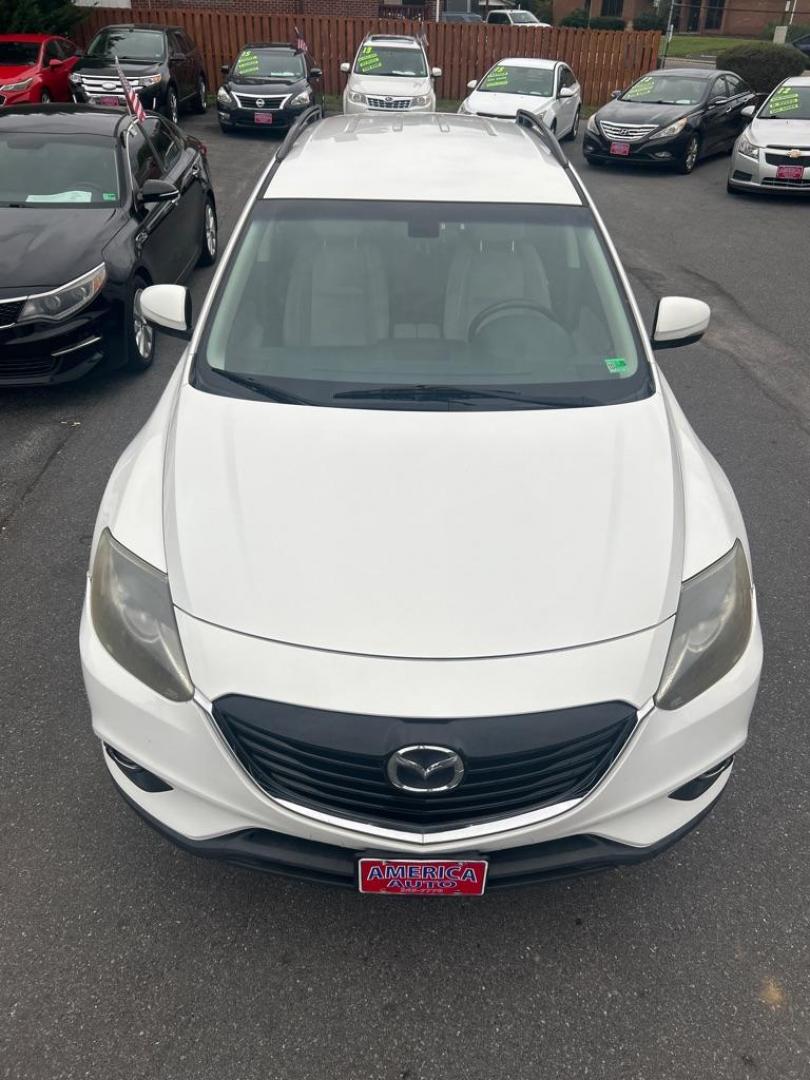 2014 WHITE MAZDA CX-9 GRAND TOURING (JM3TB3DV0E0) with an 3.7L engine, Automatic transmission, located at 2514 Williamson Rd NE, Roanoke, VA, 24012, (540) 265-7770, 37.294636, -79.936249 - NO CREDIT CHECK FINANCING WITH ONLY $2900 DOWN PAYMENT!!!! Check out our website www.needausedvehicle.com for our No Credit Check/ In House Financing options!! No Credit Check Available!!! In House Financing Available!!! All Clean Title Vehicles (no Salvaged or flooded vehicles ever on our lot)! - Photo#1