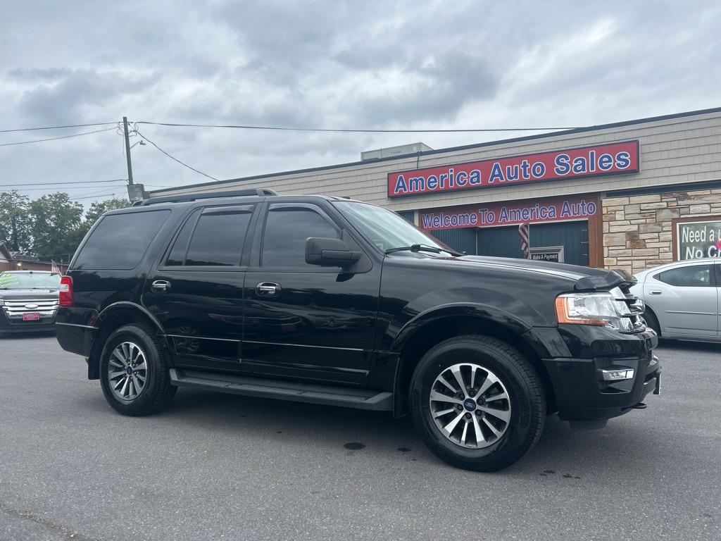 photo of 2017 FORD EXPEDITION XLT