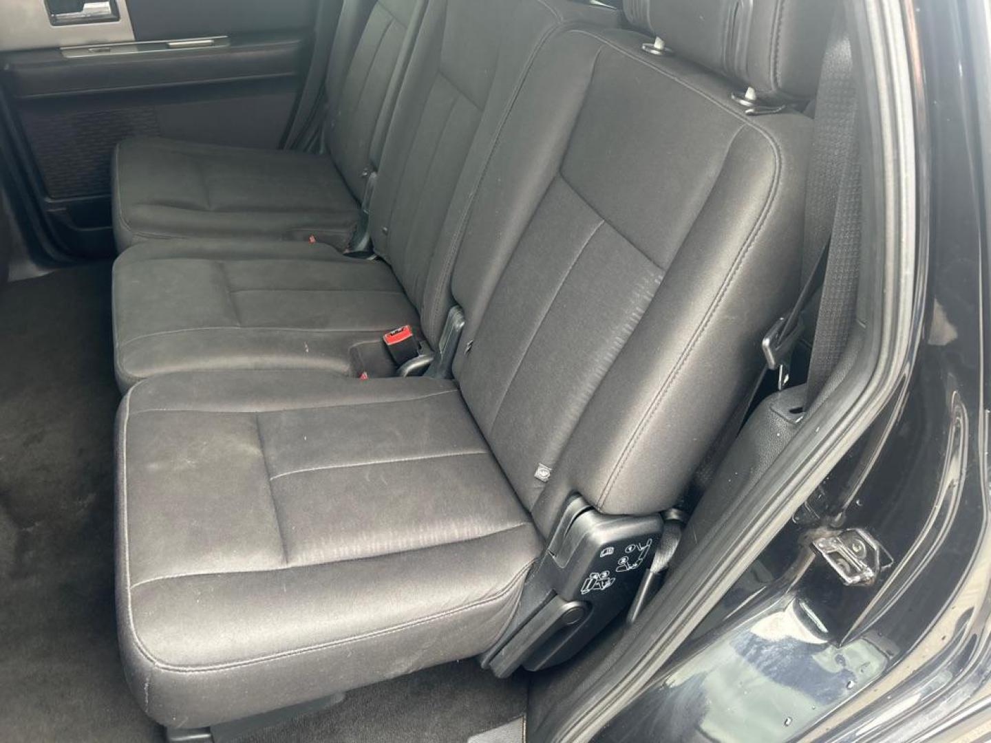 2017 BLACK FORD EXPEDITION XLT (1FMJU1JT6HE) with an 3.5L engine, Automatic transmission, located at 2514 Williamson Rd NE, Roanoke, VA, 24012, (540) 265-7770, 37.294636, -79.936249 - Photo#6
