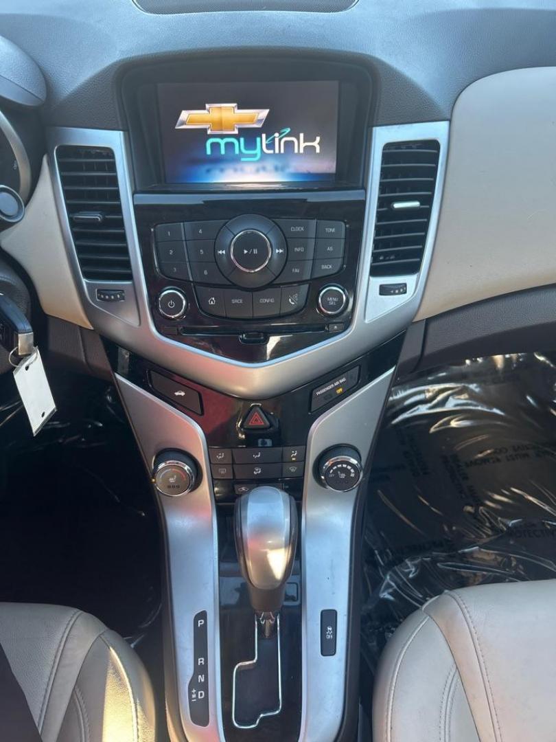2015 WHITE CHEVROLET CRUZE LT (1G1PE5SB7F7) with an 1.4L engine, Automatic transmission, located at 2514 Williamson Rd NE, Roanoke, VA, 24012, (540) 265-7770, 37.294636, -79.936249 - Photo#7