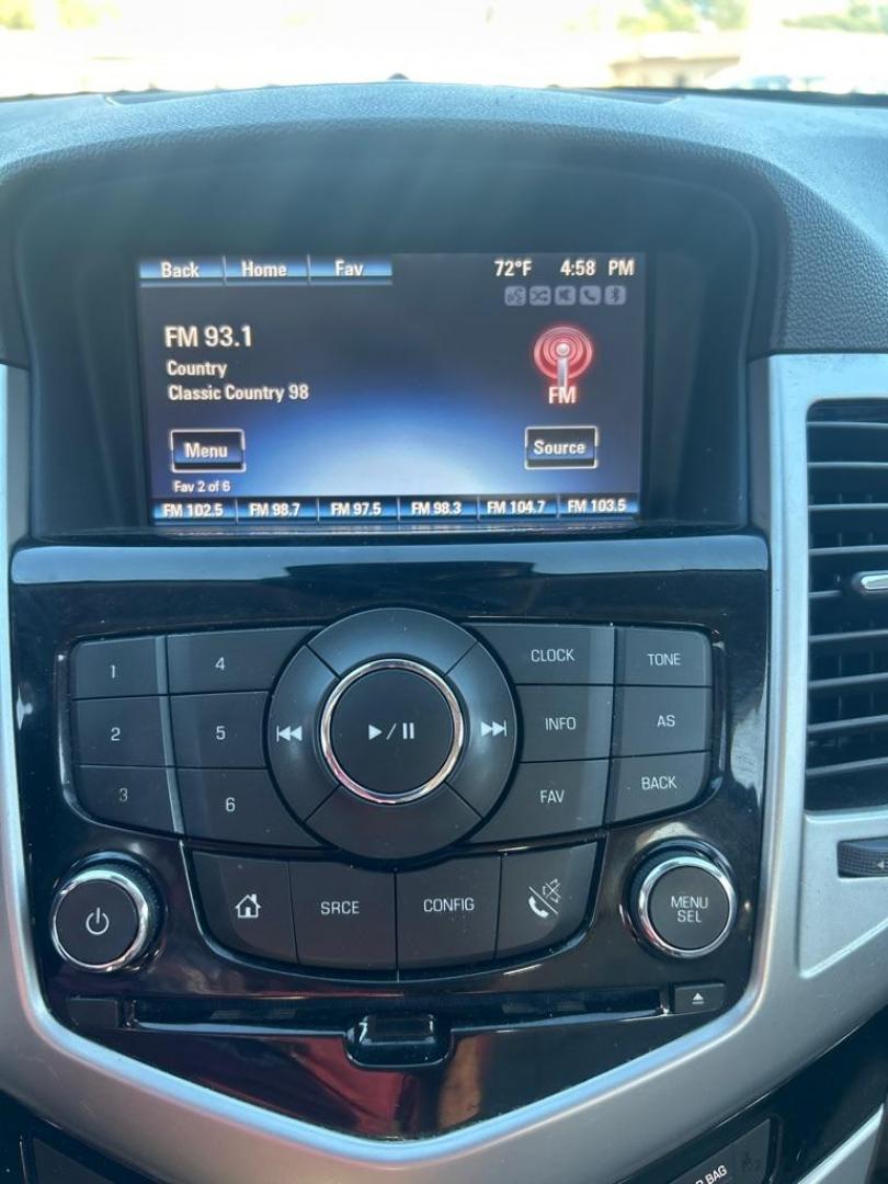2015 WHITE CHEVROLET CRUZE LT (1G1PE5SB7F7) with an 1.4L engine, Automatic transmission, located at 2514 Williamson Rd NE, Roanoke, VA, 24012, (540) 265-7770, 37.294636, -79.936249 - Photo#11