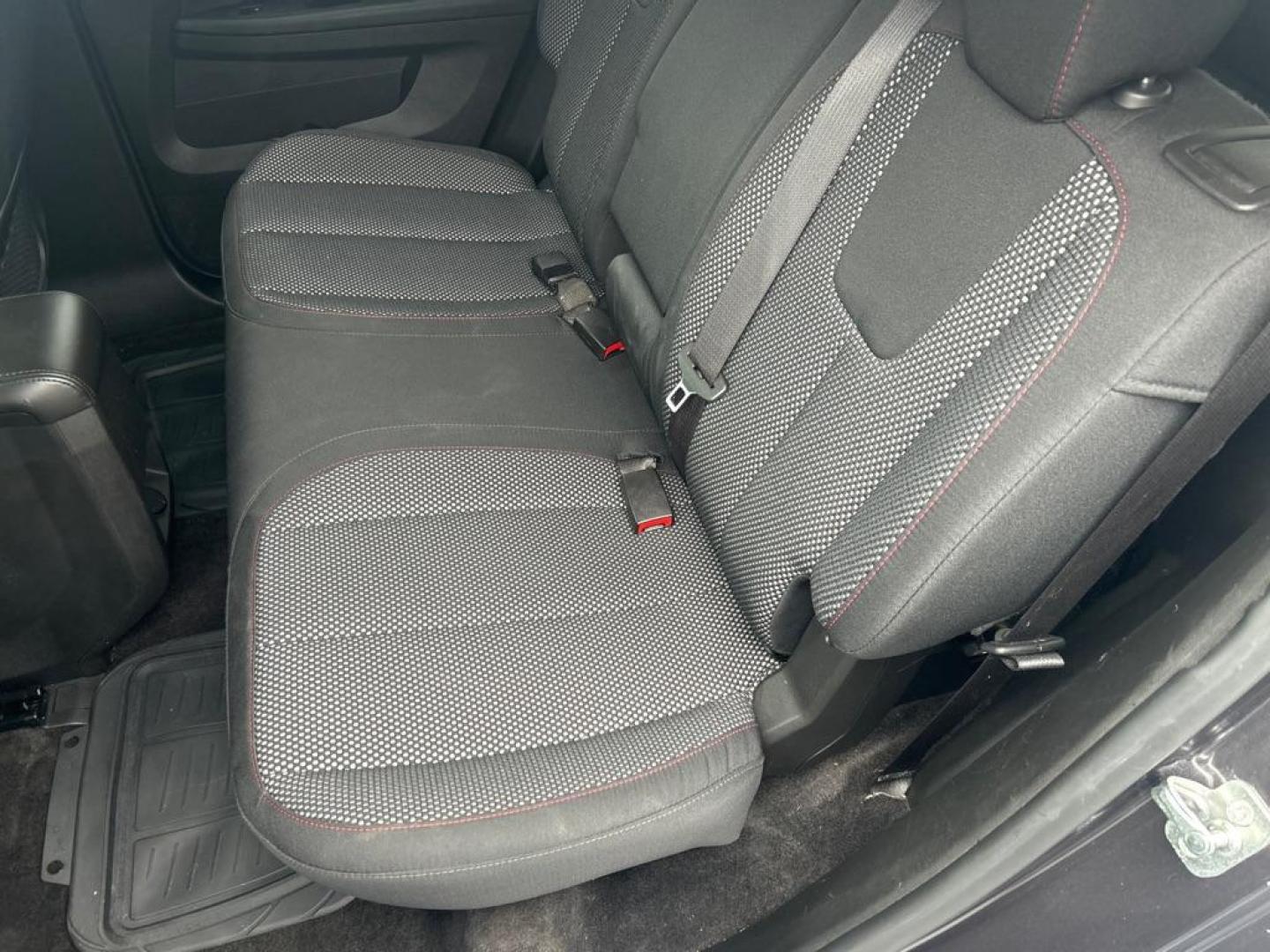 2016 GRAY CHEVROLET EQUINOX LT (2GNFLFEK6G6) with an 2.4L engine, Automatic transmission, located at 2514 Williamson Rd NE, Roanoke, VA, 24012, (540) 265-7770, 37.294636, -79.936249 - NO CREDIT CHECK FINANCING WITH ONLY $3000 DOWN PAYMENT!!!! Check out our website www.needausedvehicle.com for our No Credit Check/ In House Financing options!! No Credit Check Available!!! In House Financing Available!!! All Clean Title Vehicles (no Salvaged or flooded vehicles ever on our lot)! - Photo#4