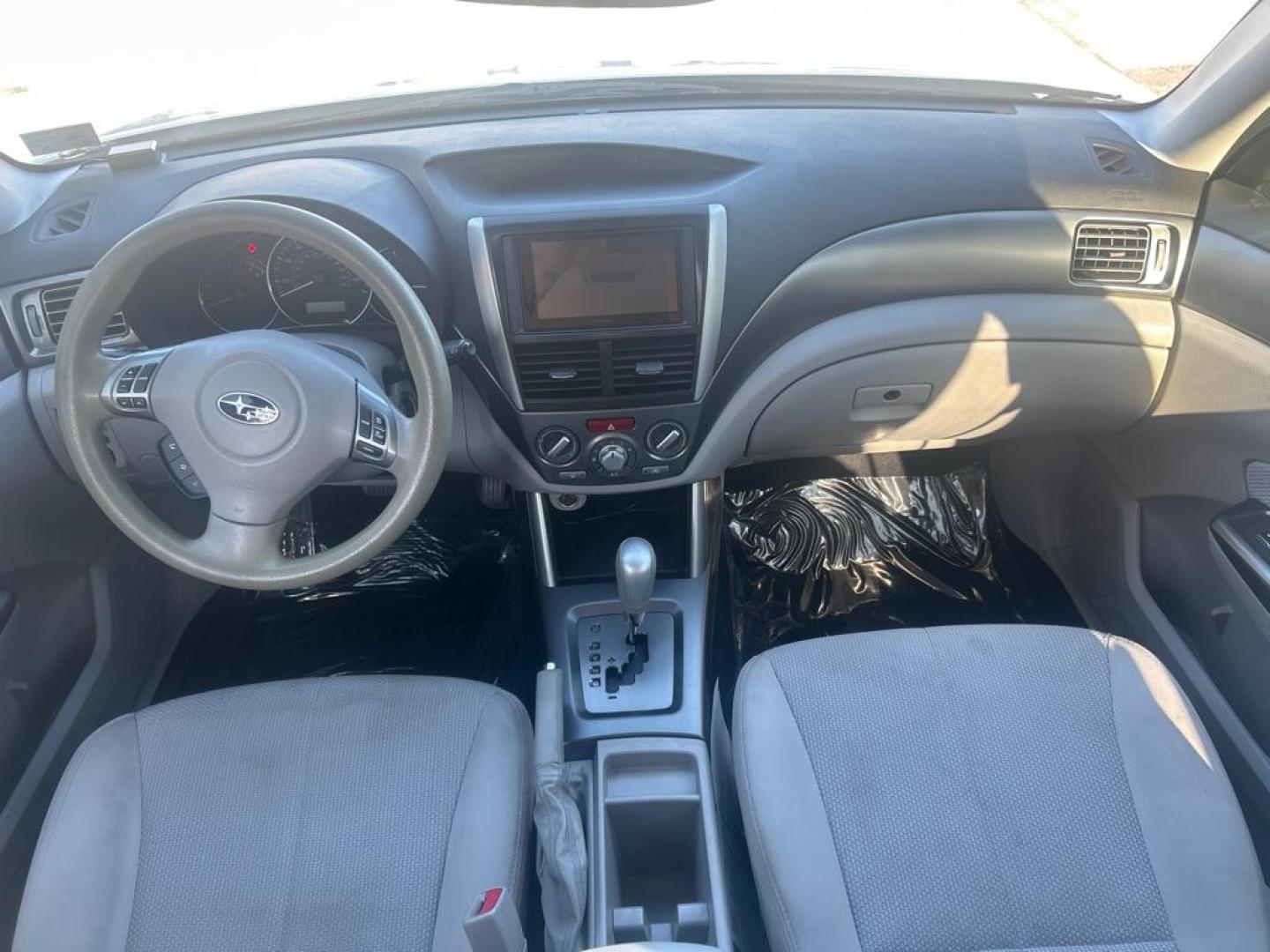 2013 WHITE SUBARU FORESTER 2.5X PREMIUM (JF2SHADC0DH) with an 2.5L engine, Automatic transmission, located at 2514 Williamson Rd NE, Roanoke, VA, 24012, (540) 265-7770, 37.294636, -79.936249 - Photo#7
