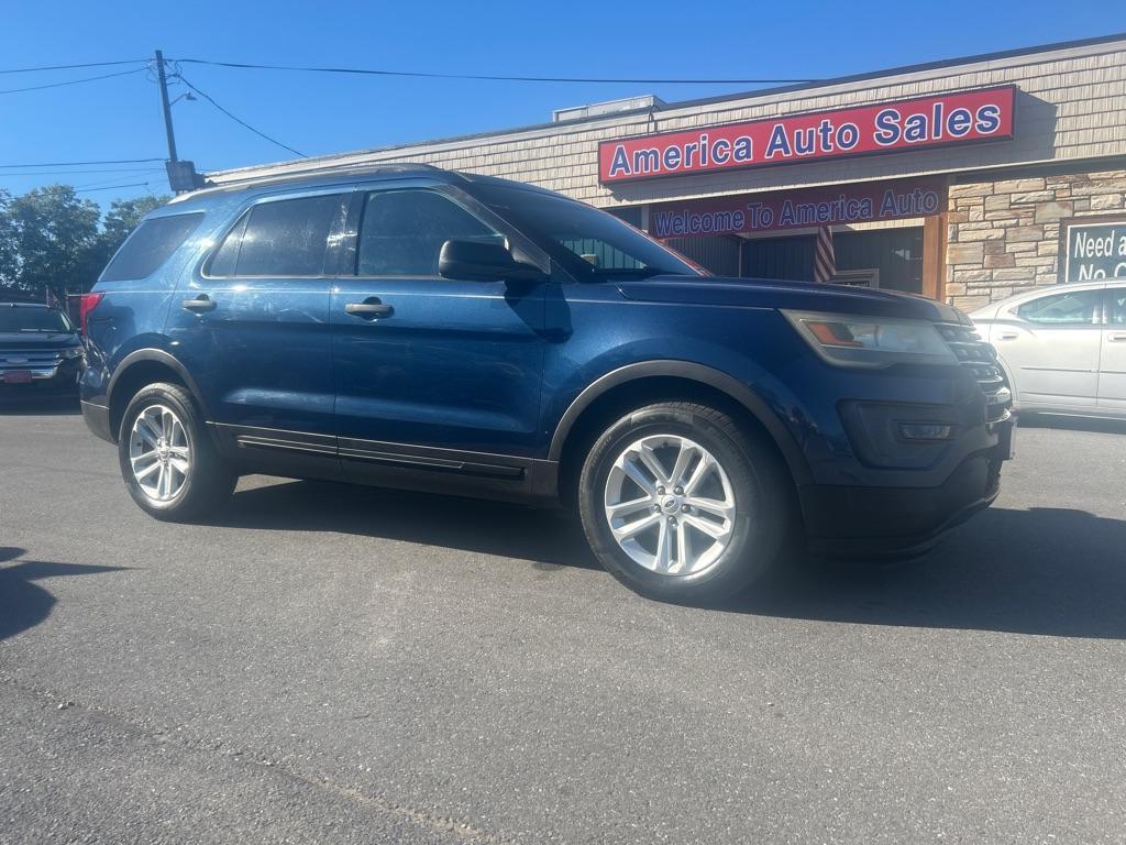 2017 Ford Explorer Base's photo