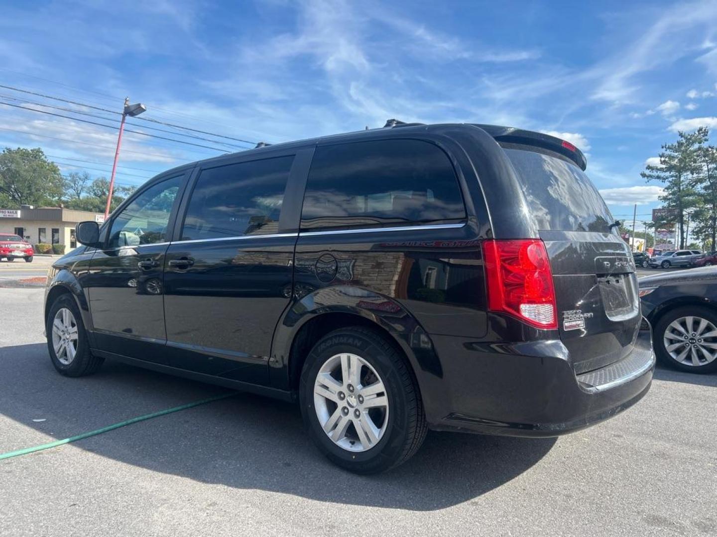 2019 BLACK DODGE GRAND CARAVAN SXT (2C4RDGCG1KR) with an 3.6L engine, Automatic transmission, located at 2514 Williamson Rd NE, Roanoke, VA, 24012, (540) 265-7770, 37.294636, -79.936249 - Photo#1