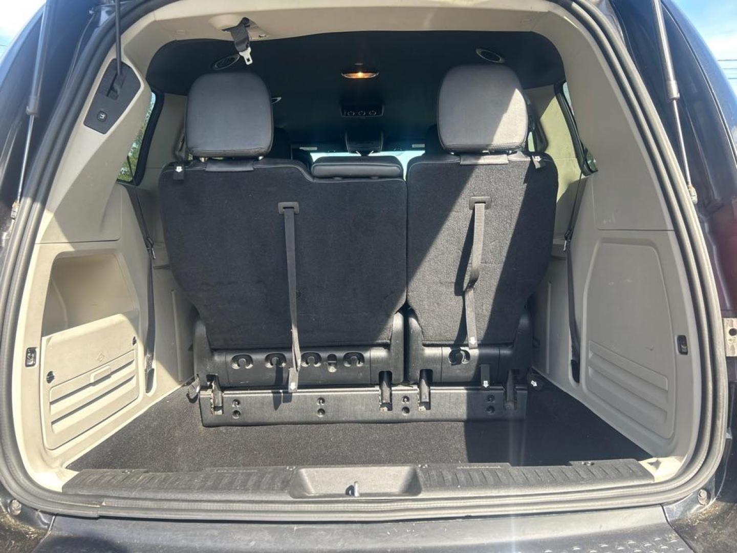 2019 BLACK DODGE GRAND CARAVAN SXT (2C4RDGCG1KR) with an 3.6L engine, Automatic transmission, located at 2514 Williamson Rd NE, Roanoke, VA, 24012, (540) 265-7770, 37.294636, -79.936249 - Photo#2