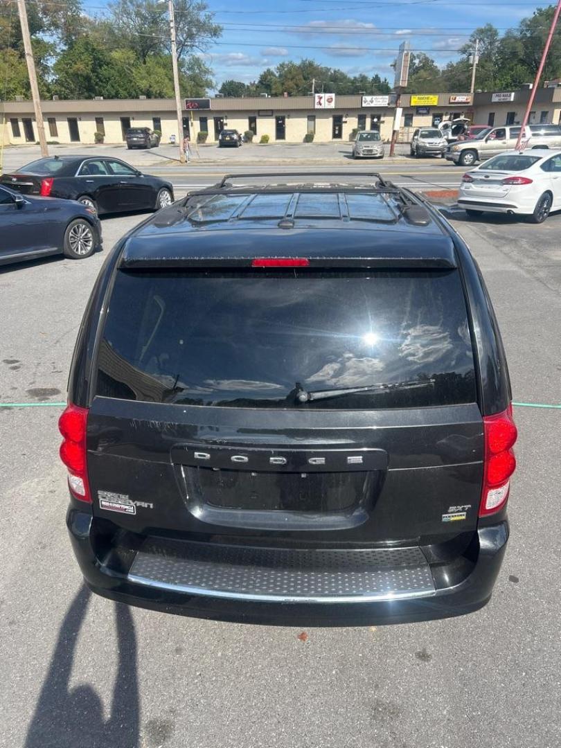 2019 BLACK DODGE GRAND CARAVAN SXT (2C4RDGCG1KR) with an 3.6L engine, Automatic transmission, located at 2514 Williamson Rd NE, Roanoke, VA, 24012, (540) 265-7770, 37.294636, -79.936249 - Photo#11