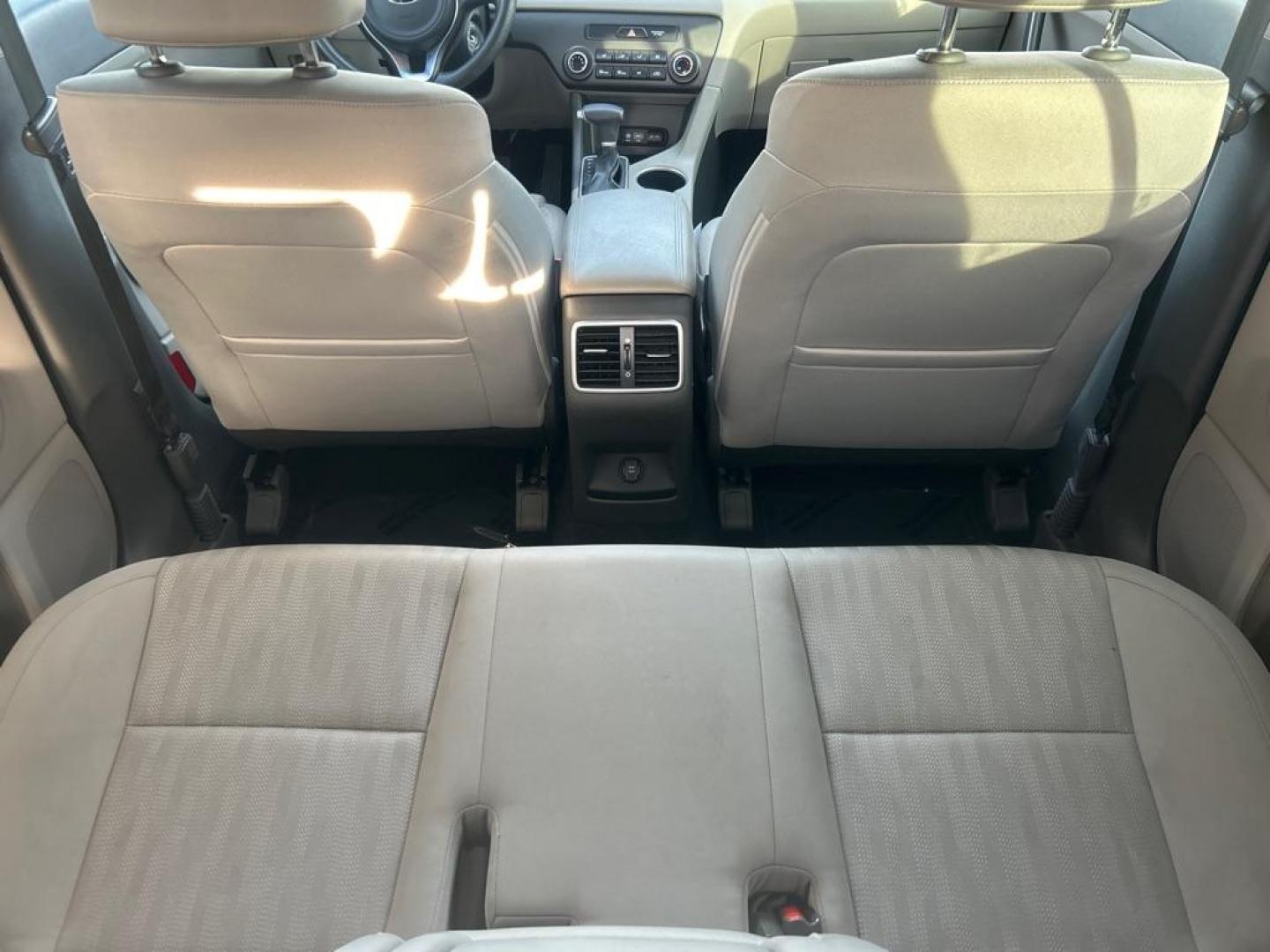 2019 SILVER KIA SPORTAGE LX (KNDPM3AC3K7) with an 2.4L engine, Automatic transmission, located at 2514 Williamson Rd NE, Roanoke, VA, 24012, (540) 265-7770, 37.294636, -79.936249 - NO CREDIT CHECK FINANCING WITH ONLY $3800 DOWN PAYMENT!!!! Check out our website www.needausedvehicle.com for our No Credit Check/ In House Financing options!! No Credit Check Available!!! In House Financing Available!!! All Clean Title Vehicles (no Salvaged or flooded vehicles ever on our lot)! - Photo#3