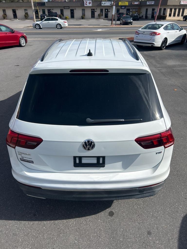 2018 WHITE VOLKSWAGEN TIGUAN SE (3VV3B7AX5JM) with an 2.0L engine, Automatic transmission, located at 2514 Williamson Rd NE, Roanoke, VA, 24012, (540) 265-7770, 37.294636, -79.936249 - NO CREDIT CHECK FINANCING WITH ONLY $3200 DOWN PAYMENT!!!! Check out our website www.needausedvehicle.com for our No Credit Check/ In House Financing options!! No Credit Check Available!!! In House Financing Available!!! All Clean Title Vehicles (no Salvaged or flooded vehicles ever on our lot)! - Photo#3