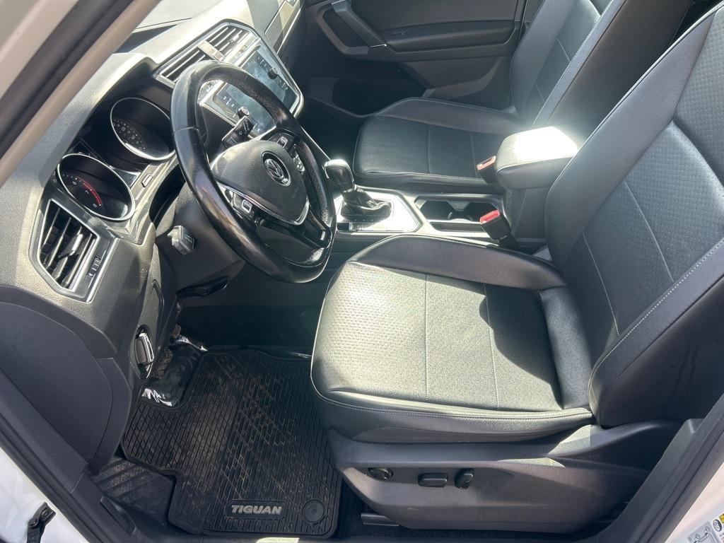 2018 WHITE VOLKSWAGEN TIGUAN SE (3VV3B7AX5JM) with an 2.0L engine, Automatic transmission, located at 2514 Williamson Rd NE, Roanoke, VA, 24012, (540) 265-7770, 37.294636, -79.936249 - NO CREDIT CHECK FINANCING WITH ONLY $3200 DOWN PAYMENT!!!! Check out our website www.needausedvehicle.com for our No Credit Check/ In House Financing options!! No Credit Check Available!!! In House Financing Available!!! All Clean Title Vehicles (no Salvaged or flooded vehicles ever on our lot)! - Photo#8