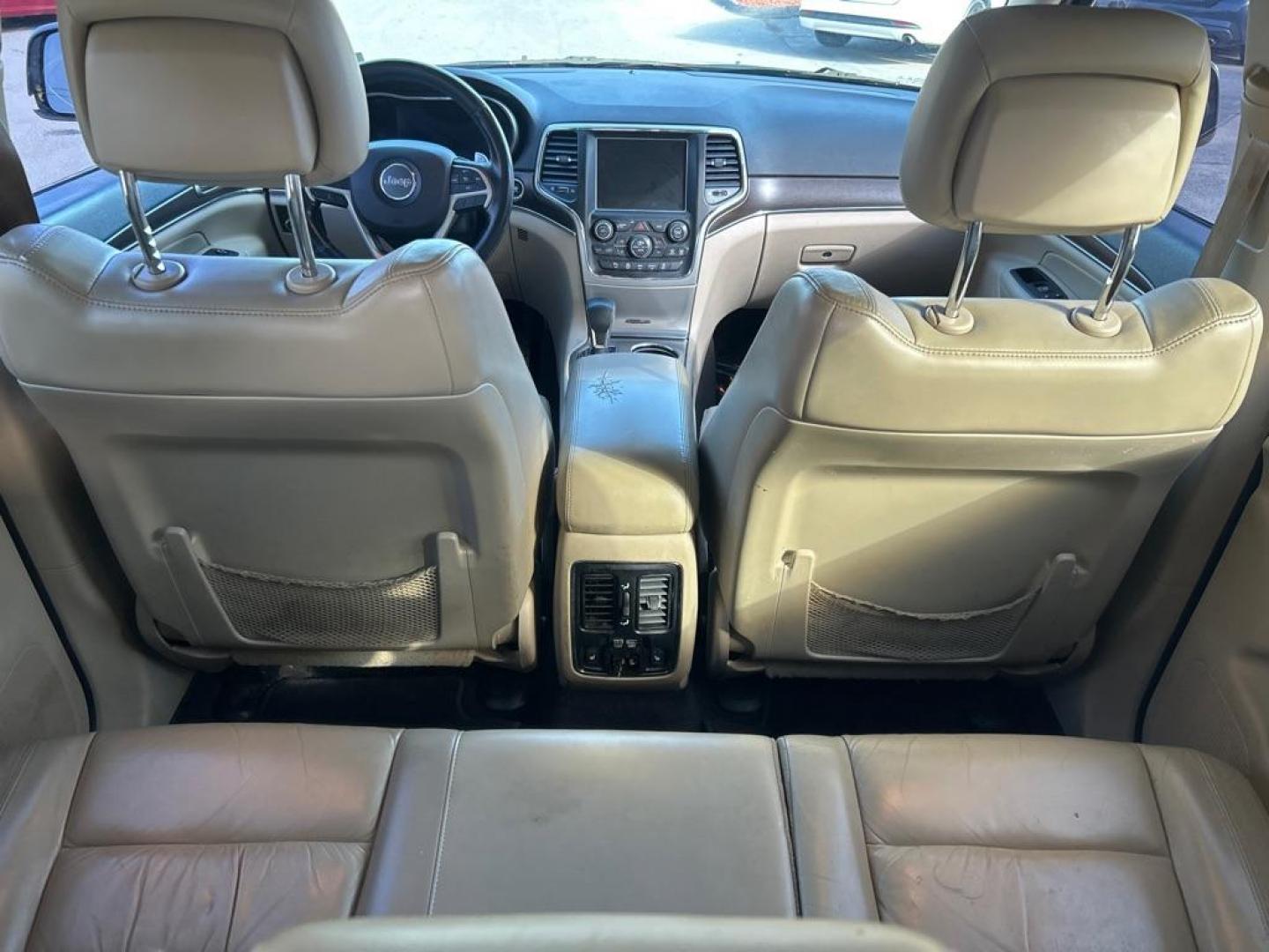 2016 RED JEEP GRAND CHEROKEE LIMITED (1C4RJEBG9GC) with an 3.6L engine, Automatic transmission, located at 2514 Williamson Rd NE, Roanoke, VA, 24012, (540) 265-7770, 37.294636, -79.936249 - NO CREDIT CHECK FINANCING WITH ONLY $2800 DOWN PAYMENT!!!! Check out our website www.needausedvehicle.com for our No Credit Check/ In House Financing options!! No Credit Check Available!!! In House Financing Available!!! All Clean Title Vehicles (no Salvaged or flooded vehicles ever on our lot)! - Photo#5