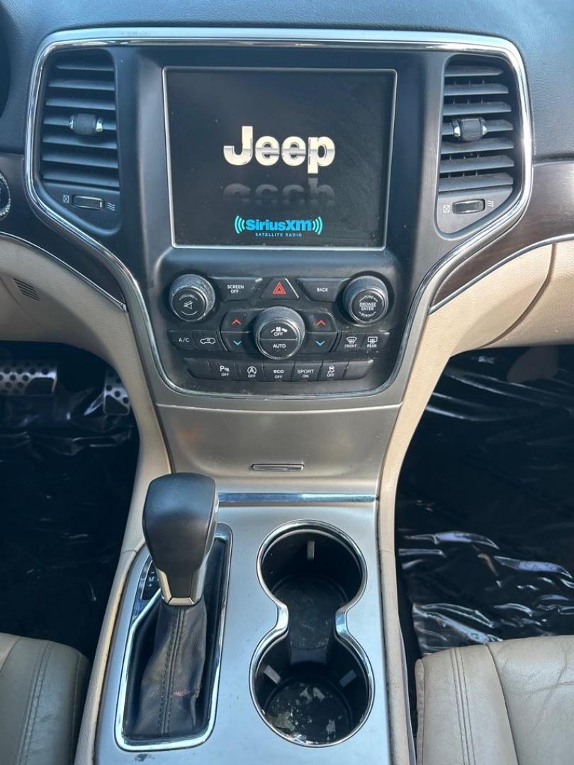 2016 RED JEEP GRAND CHEROKEE LIMITED (1C4RJEBG9GC) with an 3.6L engine, Automatic transmission, located at 2514 Williamson Rd NE, Roanoke, VA, 24012, (540) 265-7770, 37.294636, -79.936249 - NO CREDIT CHECK FINANCING WITH ONLY $2800 DOWN PAYMENT!!!! Check out our website www.needausedvehicle.com for our No Credit Check/ In House Financing options!! No Credit Check Available!!! In House Financing Available!!! All Clean Title Vehicles (no Salvaged or flooded vehicles ever on our lot)! - Photo#9