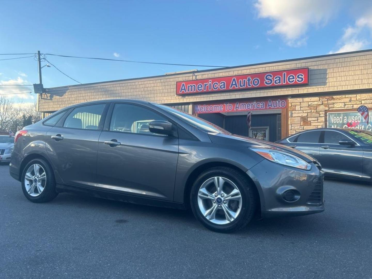 2014 Ford Focus SE's photo