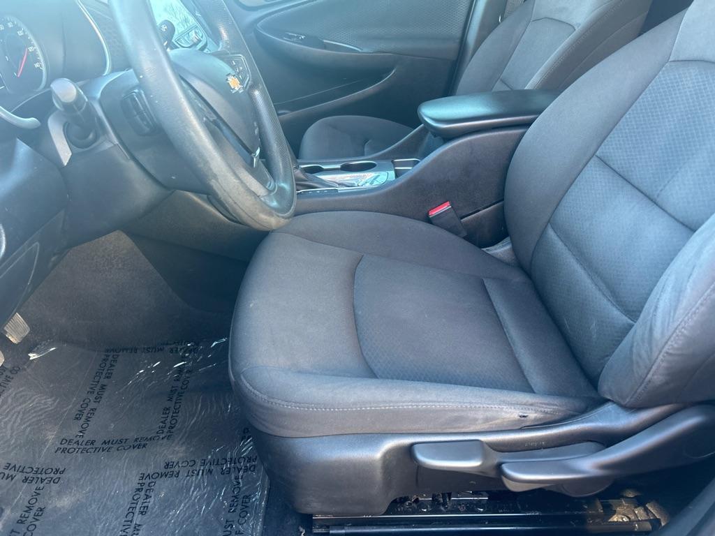 2019 BLACK CHEVROLET MALIBU LS (1G1ZB5ST5KF) with an 1.5L engine, Continuously Variable transmission, located at 2514 Williamson Rd NE, Roanoke, VA, 24012, (540) 265-7770, 37.294636, -79.936249 - NO CREDIT CHECK FINANCING WITH ONLY $3300 DOWN PAYMENT!!!! Check out our website www.needausedvehicle.com for our No Credit Check/ In House Financing options!! No Credit Check Available!!! In House Financing Available!!! All Clean Title Vehicles (no Salvaged or flooded vehicles ever on our lot)! - Photo#4