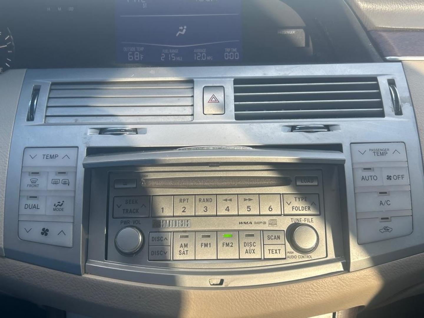 2010 WHITE TOYOTA AVALON XL (4T1BK3DB3AU) with an 3.5L engine, Automatic transmission, located at 2514 Williamson Rd NE, Roanoke, VA, 24012, (540) 265-7770, 37.294636, -79.936249 - NO CREDIT CHECK FINANCING WITH ONLY $1800 DOWN PAYMENT!!!! Check out our website www.needausedvehicle.com for our No Credit Check/ In House Financing options!! No Credit Check Available!!! In House Financing Available!!! All Clean Title Vehicles (no Salvaged or flooded vehicles ever on our lot)! - Photo#8