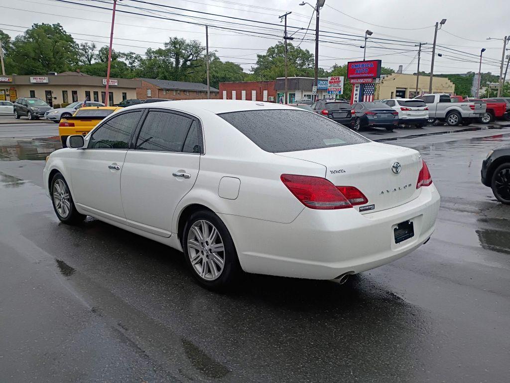 2010 WHITE TOYOTA AVALON XL (4T1BK3DB3AU) with an 3.5L engine, Automatic transmission, located at 2514 Williamson Rd NE, Roanoke, VA, 24012, (540) 265-7770, 37.294636, -79.936249 - NO CREDIT CHECK FINANCING WITH ONLY $1800 DOWN PAYMENT!!!! Check out our website www.needausedvehicle.com for our No Credit Check/ In House Financing options!! No Credit Check Available!!! In House Financing Available!!! All Clean Title Vehicles (no Salvaged or flooded vehicles ever on our lot)! - Photo#1