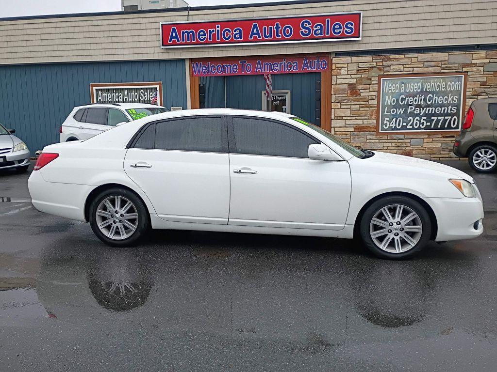 2010 WHITE TOYOTA AVALON XL (4T1BK3DB3AU) with an 3.5L engine, Automatic transmission, located at 2514 Williamson Rd NE, Roanoke, VA, 24012, (540) 265-7770, 37.294636, -79.936249 - NO CREDIT CHECK FINANCING WITH ONLY $1800 DOWN PAYMENT!!!! Check out our website www.needausedvehicle.com for our No Credit Check/ In House Financing options!! No Credit Check Available!!! In House Financing Available!!! All Clean Title Vehicles (no Salvaged or flooded vehicles ever on our lot)! - Photo#3
