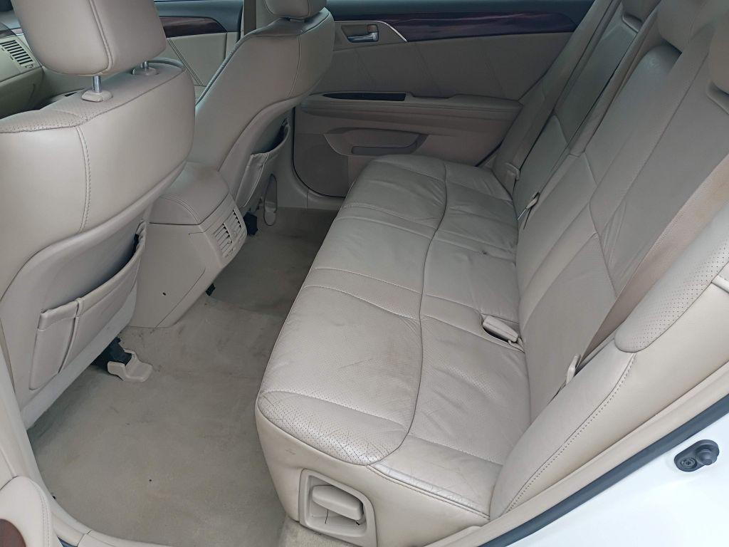 2010 WHITE TOYOTA AVALON XL (4T1BK3DB3AU) with an 3.5L engine, Automatic transmission, located at 2514 Williamson Rd NE, Roanoke, VA, 24012, (540) 265-7770, 37.294636, -79.936249 - NO CREDIT CHECK FINANCING WITH ONLY $1800 DOWN PAYMENT!!!! Check out our website www.needausedvehicle.com for our No Credit Check/ In House Financing options!! No Credit Check Available!!! In House Financing Available!!! All Clean Title Vehicles (no Salvaged or flooded vehicles ever on our lot)! - Photo#6