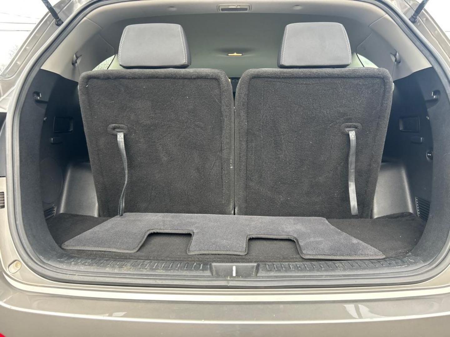 2019 GRAY KIA SORENTO L (5XYPG4A33KG) with an 2.4L engine, Automatic transmission, located at 2514 Williamson Rd NE, Roanoke, VA, 24012, (540) 265-7770, 37.294636, -79.936249 - NO CREDIT CHECK FINANCING WITH ONLY $3500 DOWN PAYMENT!!!! Check out our website www.needausedvehicle.com for our No Credit Check/ In House Financing options!! No Credit Check Available!!! In House Financing Available!!! All Clean Title Vehicles (no Salvaged or flooded vehicles ever on our lot)! - Photo#2