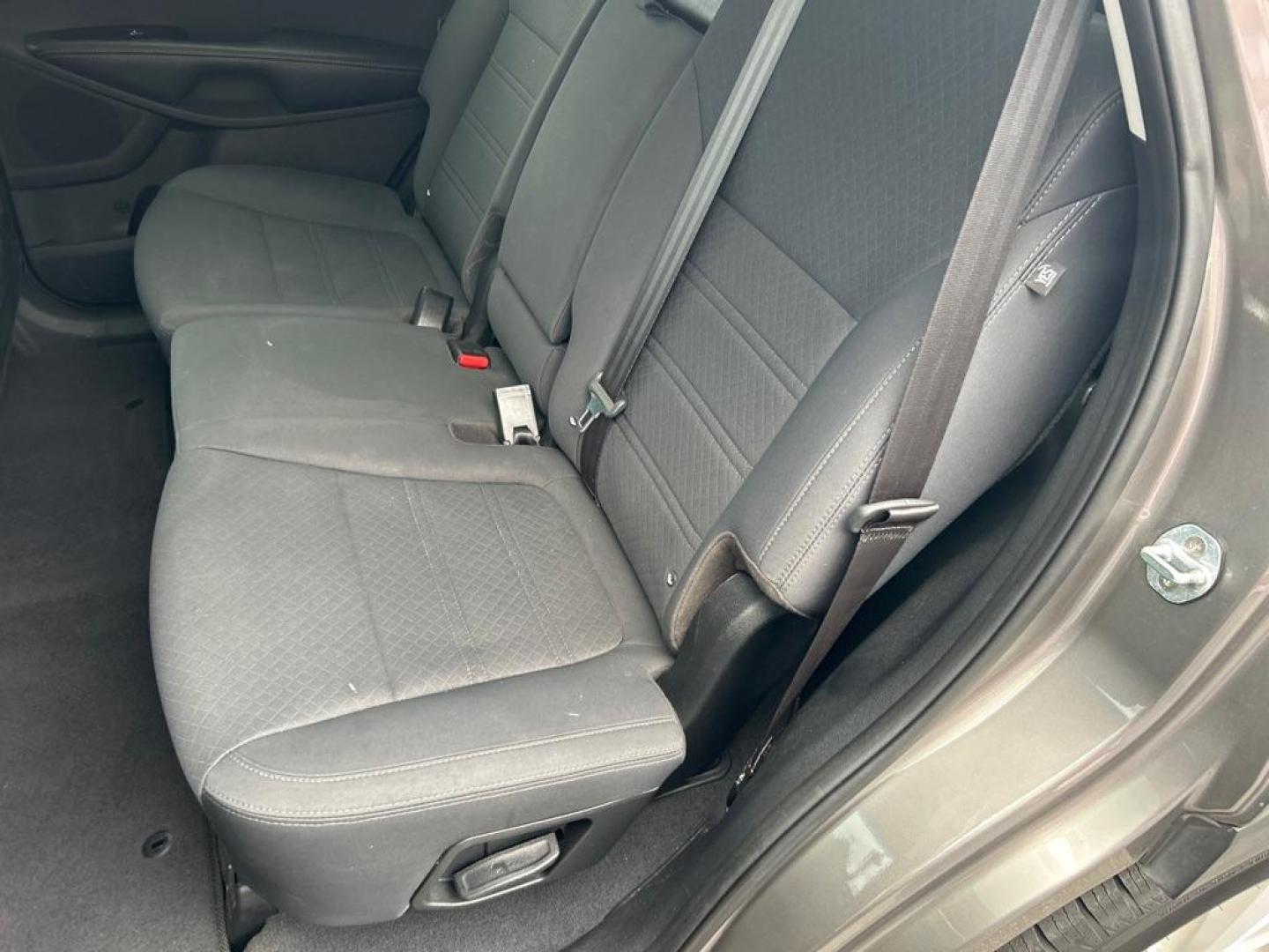 2019 GRAY KIA SORENTO L (5XYPG4A33KG) with an 2.4L engine, Automatic transmission, located at 2514 Williamson Rd NE, Roanoke, VA, 24012, (540) 265-7770, 37.294636, -79.936249 - NO CREDIT CHECK FINANCING WITH ONLY $3500 DOWN PAYMENT!!!! Check out our website www.needausedvehicle.com for our No Credit Check/ In House Financing options!! No Credit Check Available!!! In House Financing Available!!! All Clean Title Vehicles (no Salvaged or flooded vehicles ever on our lot)! - Photo#4