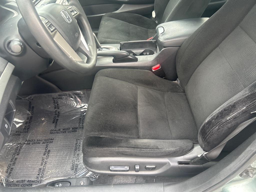 2010 GREEN HONDA ACCORD EX (1HGCP2F73AA) with an 2.4L engine, Automatic transmission, located at 2514 Williamson Rd NE, Roanoke, VA, 24012, (540) 265-7770, 37.294636, -79.936249 - NO CREDIT CHECK FINANCING WITH ONLY $2800 DOWN PAYMENT!!!! Check out our website www.needausedvehicle.com for our No Credit Check/ In House Financing options!! No Credit Check Available!!! In House Financing Available!!! All Clean Title Vehicles (no Salvaged or flooded vehicles ever on our lot)! - Photo#4