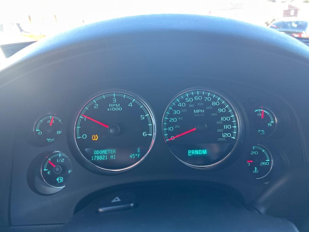 2013 WHITE CHEVROLET TAHOE 1500 LT (1GNSKBE01DR) with an 5.3L engine, Automatic transmission, located at 2514 Williamson Rd NE, Roanoke, VA, 24012, (540) 265-7770, 37.294636, -79.936249 - NO CREDIT CHECK FINANCING WITH ONLY $3500 DOWN PAYMENT!!!! Check out our website www.needausedvehicle.com for our No Credit Check/ In House Financing options!! No Credit Check Available!!! In House Financing Available!!! All Clean Title Vehicles (no Salvaged or flooded vehicles ever on our lot)! - Photo#8