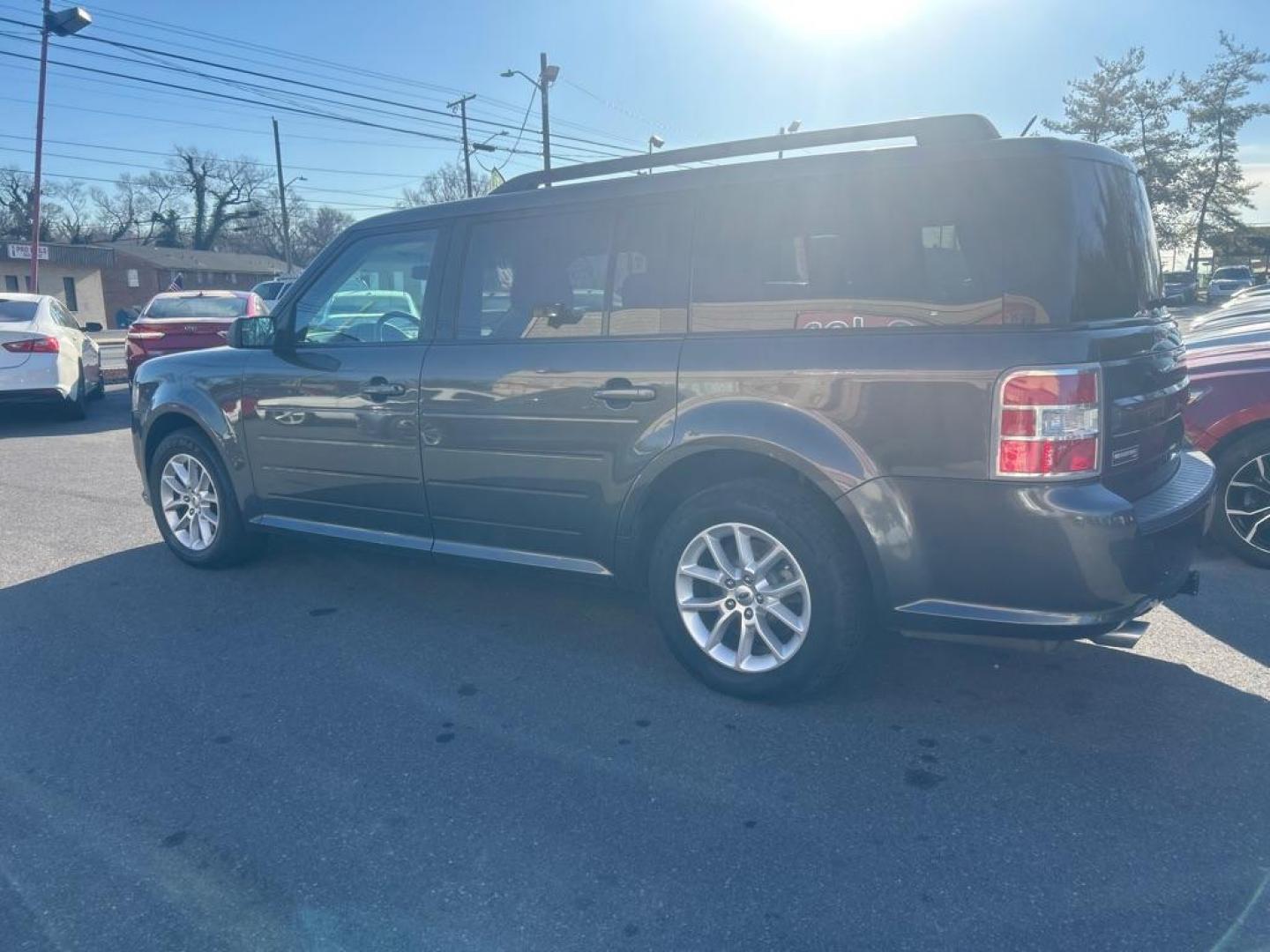 2016 GRAY FORD FLEX SE (2FMGK5B84GB) with an 3.5L engine, Automatic transmission, located at 2514 Williamson Rd NE, Roanoke, VA, 24012, (540) 265-7770, 37.294636, -79.936249 - NO CREDIT CHECK FINANCING WITH ONLY $2000 DOWN PAYMENT!!!! Check out our website www.needausedvehicle.com for our No Credit Check/ In House Financing options!! No Credit Check Available!!! In House Financing Available!!! All Clean Title Vehicles (no Salvaged or flooded vehicles ever on our lot)! - Photo#2