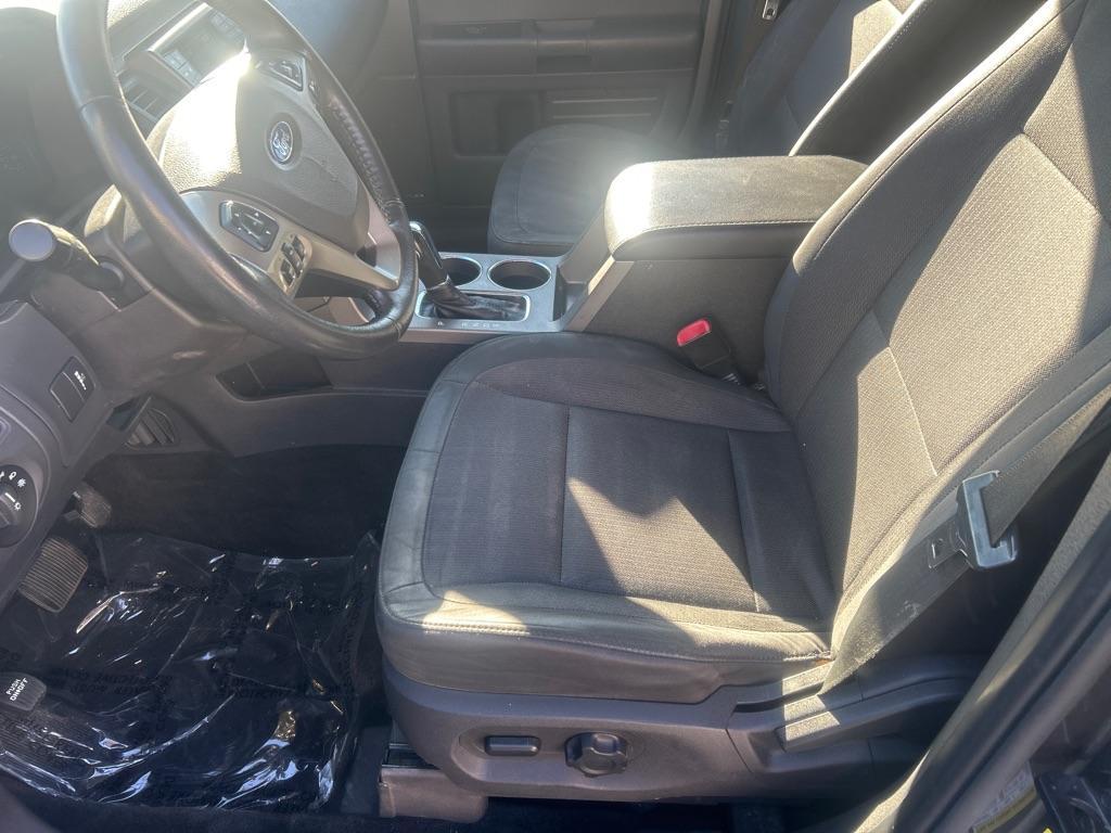 2016 GRAY FORD FLEX SE (2FMGK5B84GB) with an 3.5L engine, Automatic transmission, located at 2514 Williamson Rd NE, Roanoke, VA, 24012, (540) 265-7770, 37.294636, -79.936249 - NO CREDIT CHECK FINANCING WITH ONLY $2000 DOWN PAYMENT!!!! Check out our website www.needausedvehicle.com for our No Credit Check/ In House Financing options!! No Credit Check Available!!! In House Financing Available!!! All Clean Title Vehicles (no Salvaged or flooded vehicles ever on our lot)! - Photo#8