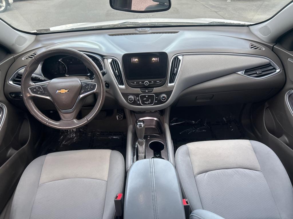 2018 WHITE CHEVROLET MALIBU LT (1G1ZD5ST2JF) with an 1.5L engine, Automatic transmission, located at 2514 Williamson Rd NE, Roanoke, VA, 24012, (540) 265-7770, 37.294636, -79.936249 - NO CREDIT CHECK FINANCING WITH ONLY $3000 DOWN PAYMENT!!!! Check out our website www.needausedvehicle.com for our No Credit Check/ In House Financing options!! No Credit Check Available!!! In House Financing Available!!! All Clean Title Vehicles (no Salvaged or flooded vehicles ever on our lot)! - Photo#3