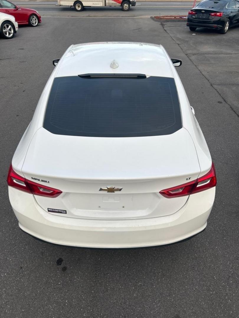 2018 WHITE CHEVROLET MALIBU LT (1G1ZD5ST2JF) with an 1.5L engine, Automatic transmission, located at 2514 Williamson Rd NE, Roanoke, VA, 24012, (540) 265-7770, 37.294636, -79.936249 - NO CREDIT CHECK FINANCING WITH ONLY $3000 DOWN PAYMENT!!!! Check out our website www.needausedvehicle.com for our No Credit Check/ In House Financing options!! No Credit Check Available!!! In House Financing Available!!! All Clean Title Vehicles (no Salvaged or flooded vehicles ever on our lot)! - Photo#11