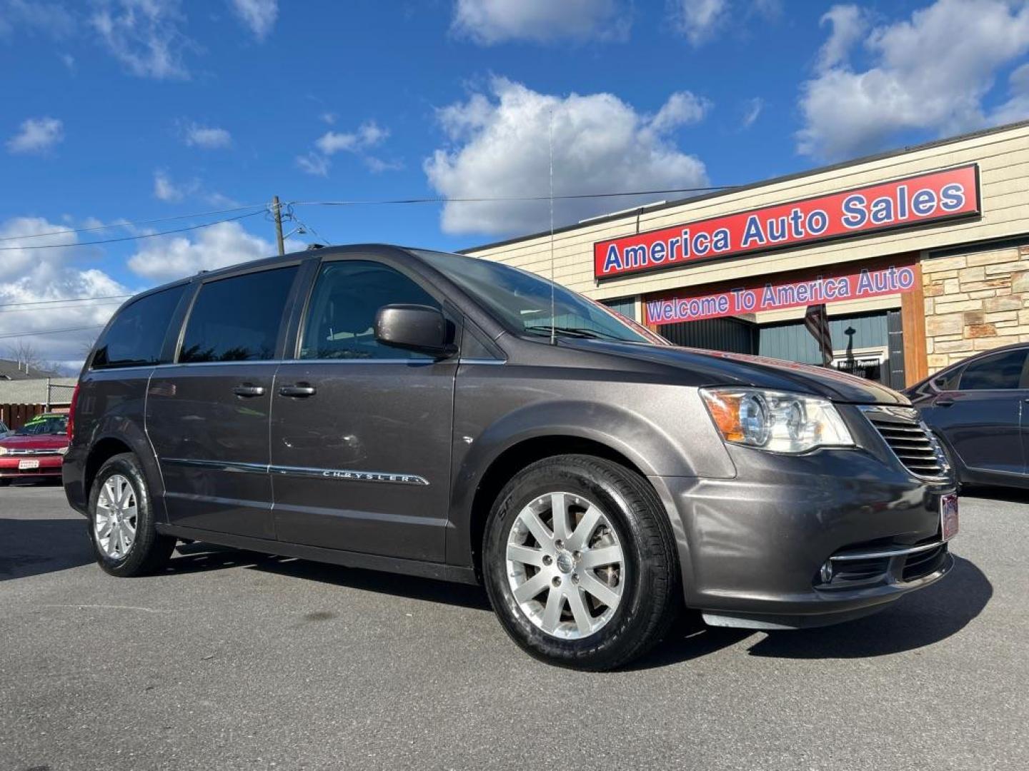 2016 GRAY CHRYSLER TOWN and COUNTRY TOURING (2C4RC1BG0GR) with an 3.6L engine, Automatic transmission, located at 2514 Williamson Rd NE, Roanoke, VA, 24012, (540) 265-7770, 37.294636, -79.936249 - NO CREDIT CHECK FINANCING WITH ONLY $3000 DOWN PAYMENT!!!! Check out our website www.needausedvehicle.com for our No Credit Check/ In House Financing options!! No Credit Check Available!!! In House Financing Available!!! All Clean Title Vehicles (no Salvaged or flooded vehicles ever on our lot)! - Photo#0
