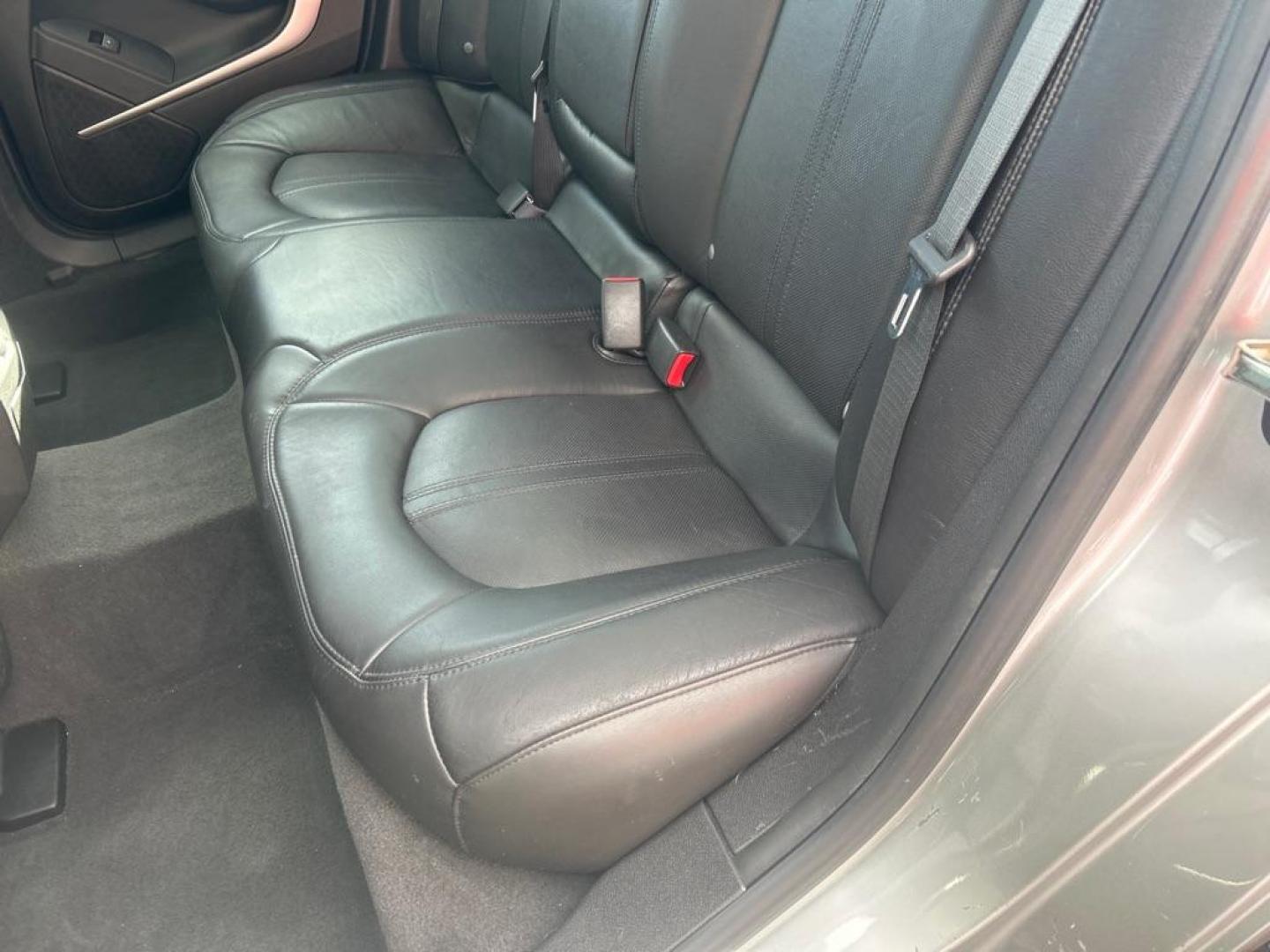 2011 SILVER CADILLAC CTS PERFORMANCE COLLECTION (1G6DL5EY3B0) with an 3.0L engine, Automatic transmission, located at 2514 Williamson Rd NE, Roanoke, VA, 24012, (540) 265-7770, 37.294636, -79.936249 - NO CREDIT CHECK FINANCING WITH ONLY $2300 DOWN PAYMENT!!!! Check out our website www.needausedvehicle.com for our No Credit Check/ In House Financing options!! No Credit Check Available!!! In House Financing Available!!! All Clean Title Vehicles (no Salvaged or flooded vehicles ever on our lot)! - Photo#2