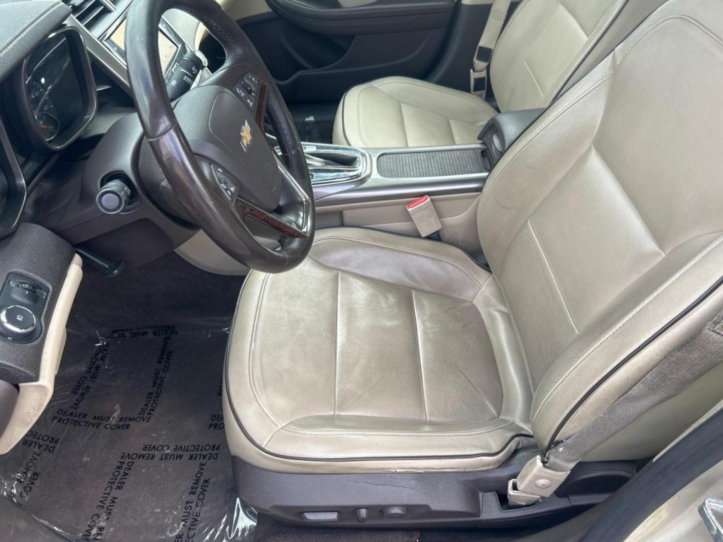 2013 GOLD CHEVROLET MALIBU 2LT (1G11E5SAXDF) with an 2.5L engine, Automatic transmission, located at 2514 Williamson Rd NE, Roanoke, VA, 24012, (540) 265-7770, 37.294636, -79.936249 - NO CREDIT CHECK FINANCING WITH ONLY $2000 DOWN PAYMENT!!!! Check out our website www.needausedvehicle.com for our No Credit Check/ In House Financing options!! No Credit Check Available!!! In House Financing Available!!! All Clean Title Vehicles (no Salvaged or flooded vehicles ever on our lot)! - Photo#4