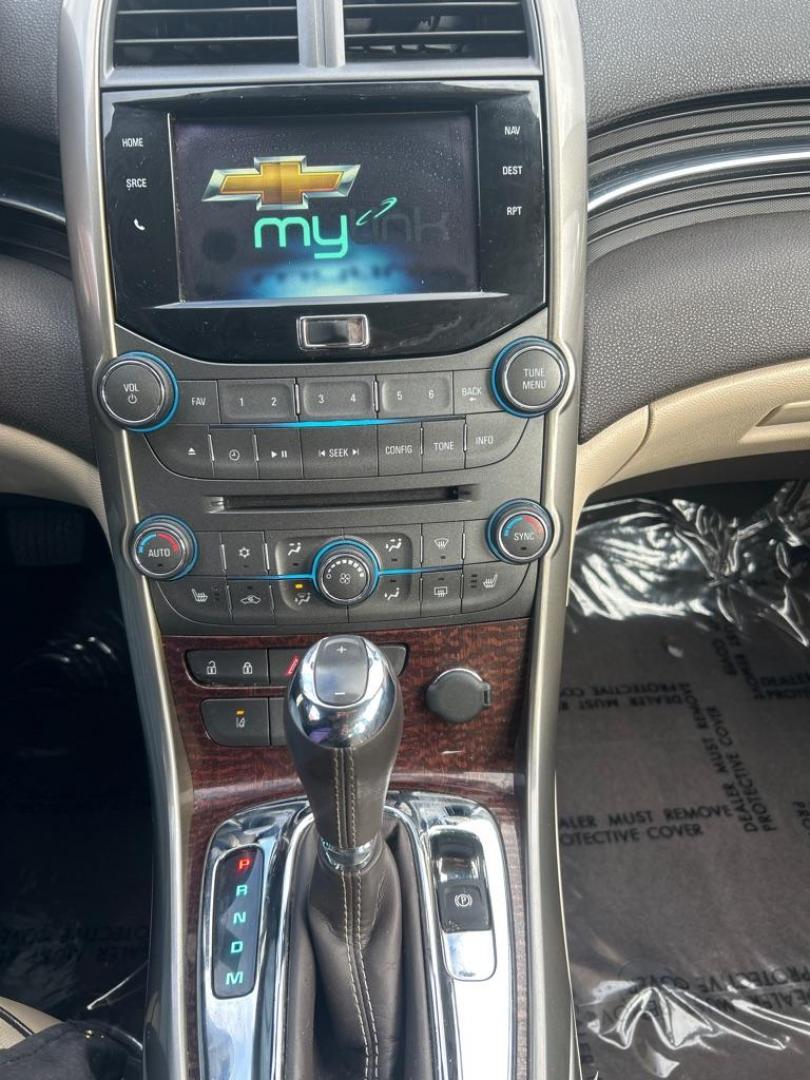 2013 GOLD CHEVROLET MALIBU 2LT (1G11E5SAXDF) with an 2.5L engine, Automatic transmission, located at 2514 Williamson Rd NE, Roanoke, VA, 24012, (540) 265-7770, 37.294636, -79.936249 - NO CREDIT CHECK FINANCING WITH ONLY $2000 DOWN PAYMENT!!!! Check out our website www.needausedvehicle.com for our No Credit Check/ In House Financing options!! No Credit Check Available!!! In House Financing Available!!! All Clean Title Vehicles (no Salvaged or flooded vehicles ever on our lot)! - Photo#5