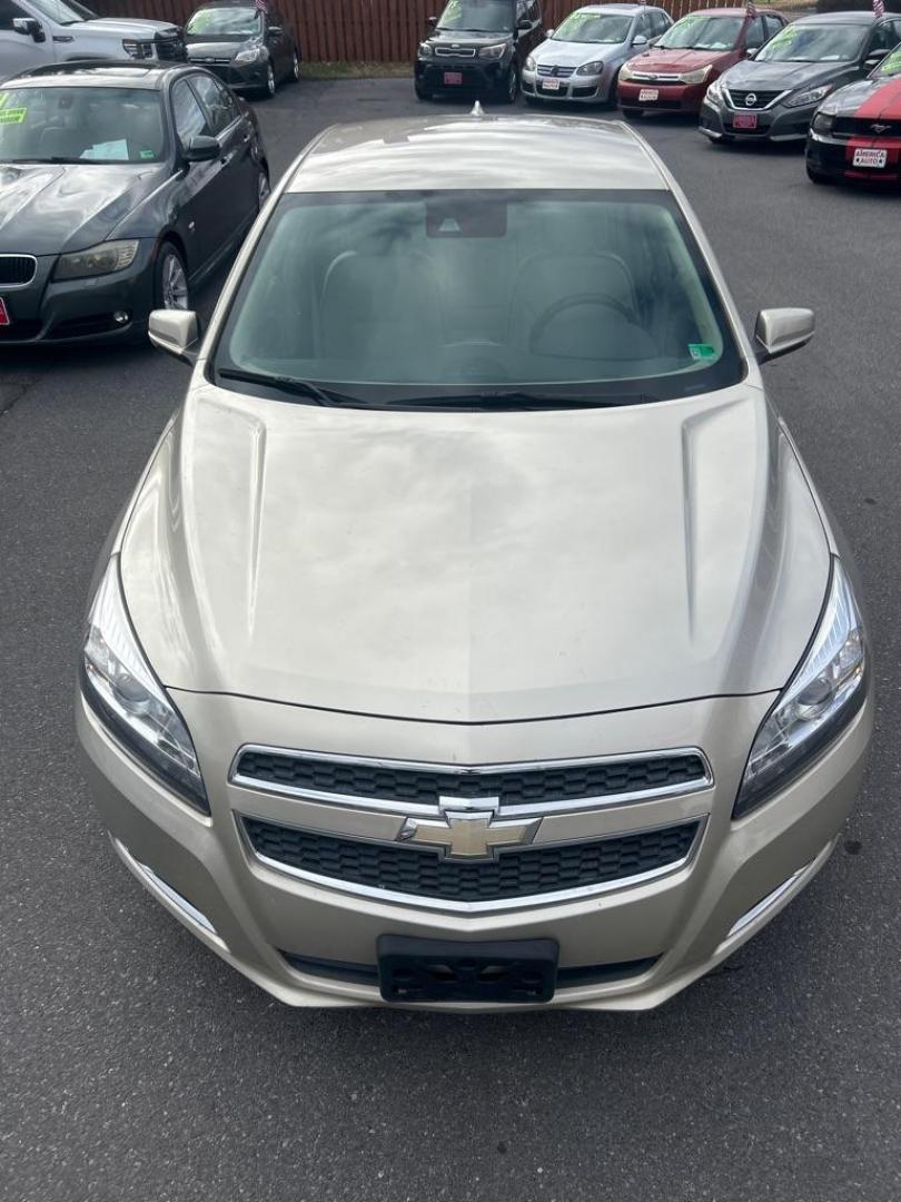 2013 GOLD CHEVROLET MALIBU 2LT (1G11E5SAXDF) with an 2.5L engine, Automatic transmission, located at 2514 Williamson Rd NE, Roanoke, VA, 24012, (540) 265-7770, 37.294636, -79.936249 - NO CREDIT CHECK FINANCING WITH ONLY $2000 DOWN PAYMENT!!!! Check out our website www.needausedvehicle.com for our No Credit Check/ In House Financing options!! No Credit Check Available!!! In House Financing Available!!! All Clean Title Vehicles (no Salvaged or flooded vehicles ever on our lot)! - Photo#10